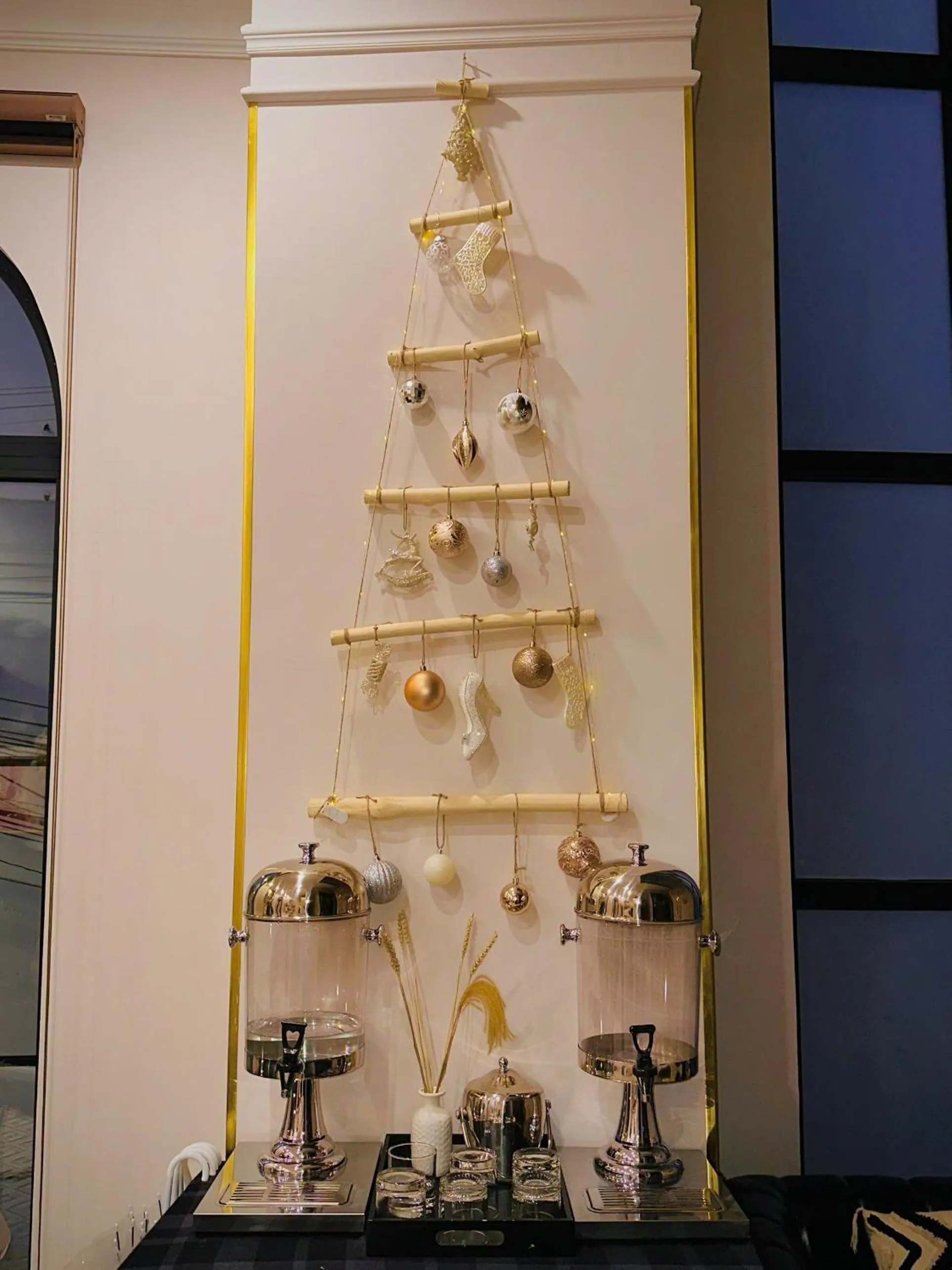 Decorative detail in Padona Hotel