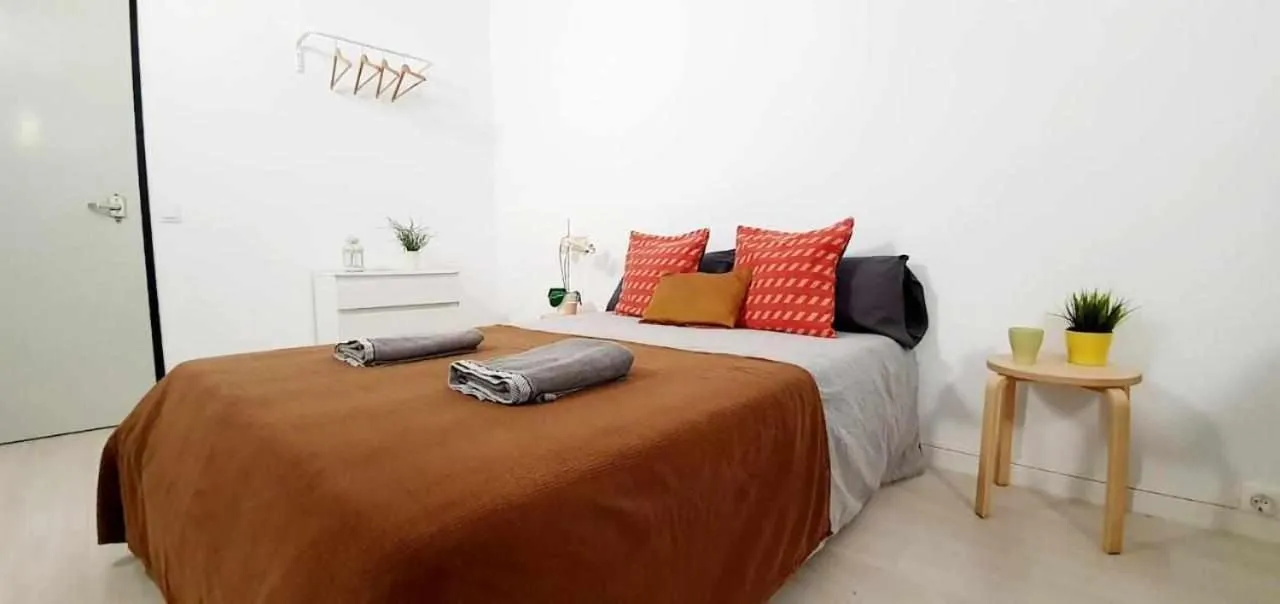 Bed in Hostal Urban Basic