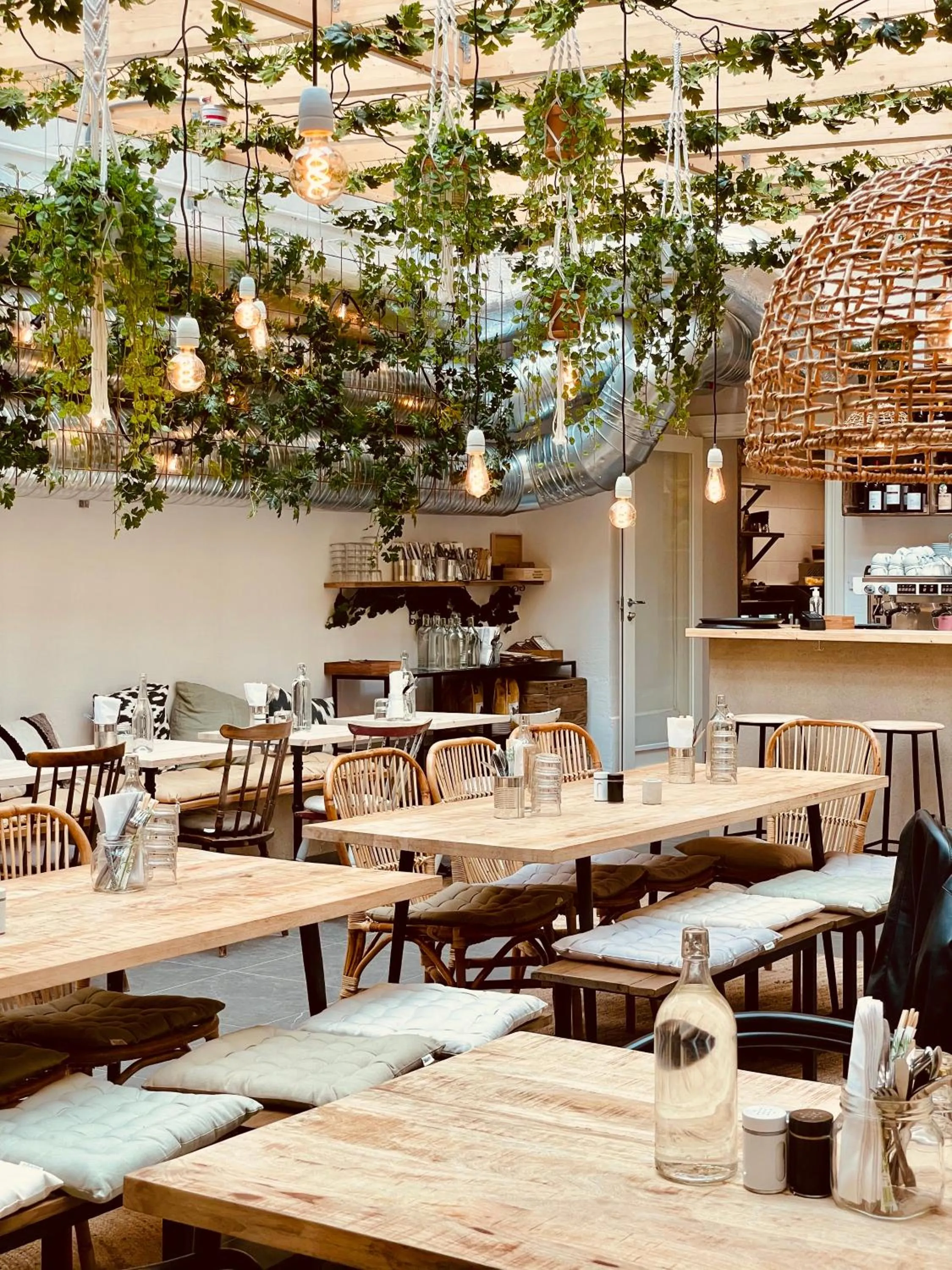 Restaurant/places to eat in Unique Hotel Jungfrugatan