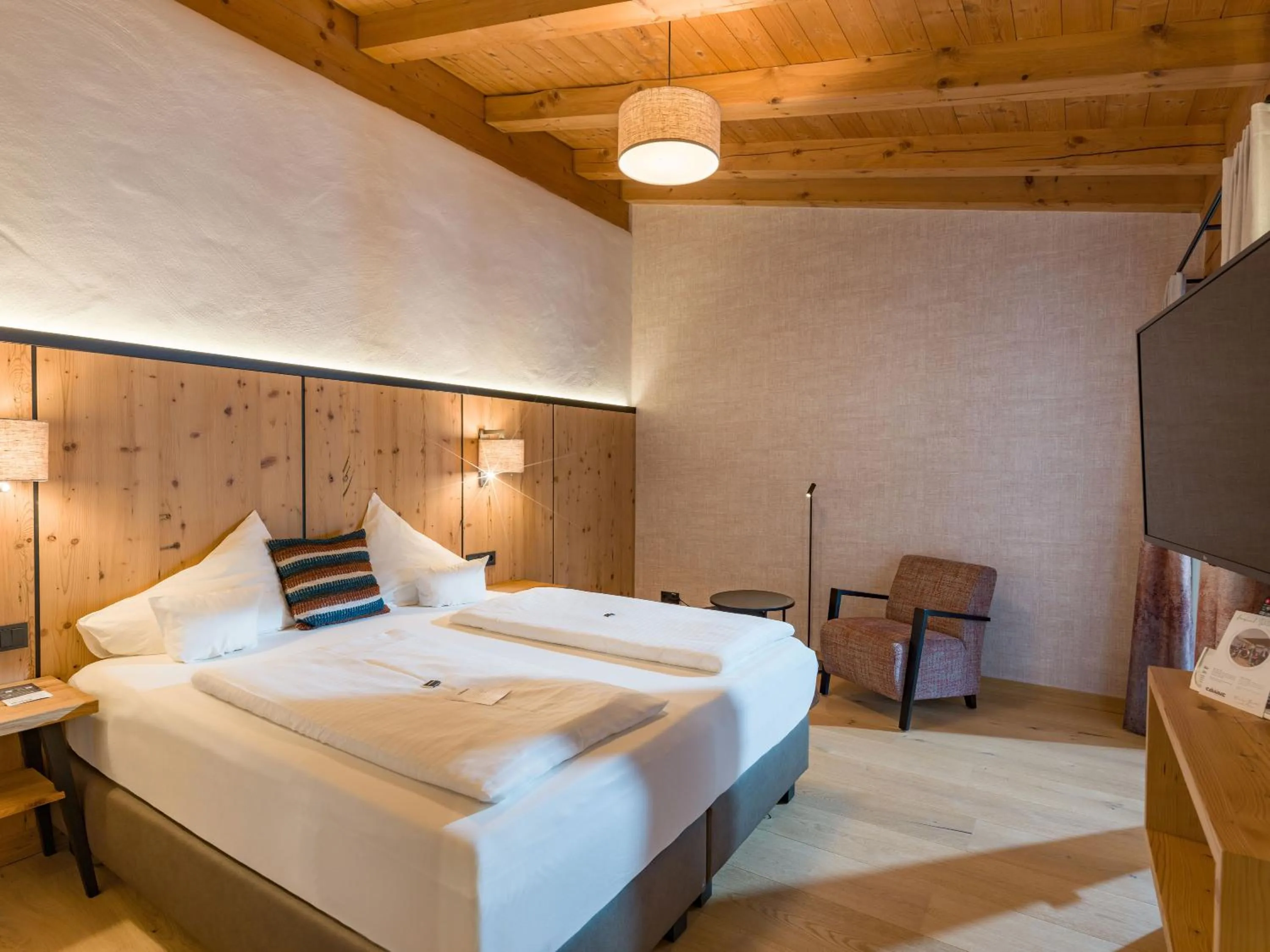 Bedroom, Bed in Hotel & Spa Sonne 4 Sterne Superior