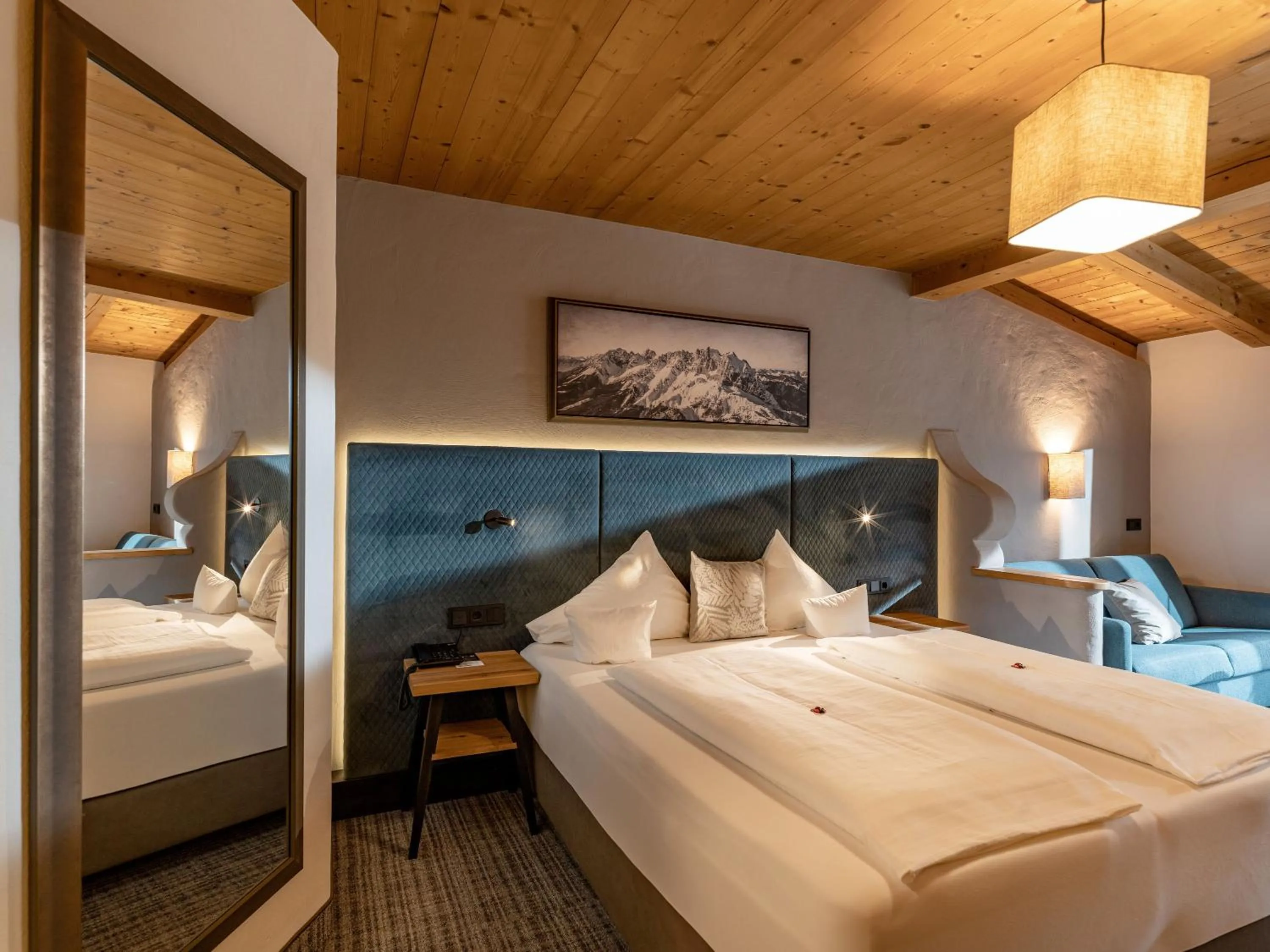 Photo of the whole room, Bed in Hotel & Spa Sonne 4 Sterne Superior