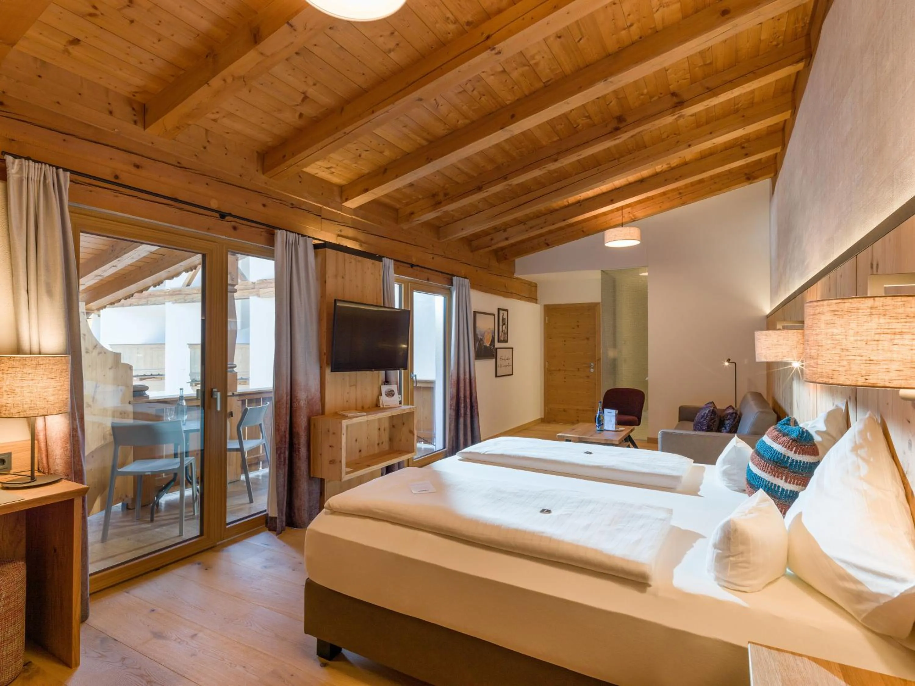 Photo of the whole room, Bed in Hotel & Spa Sonne 4 Sterne Superior