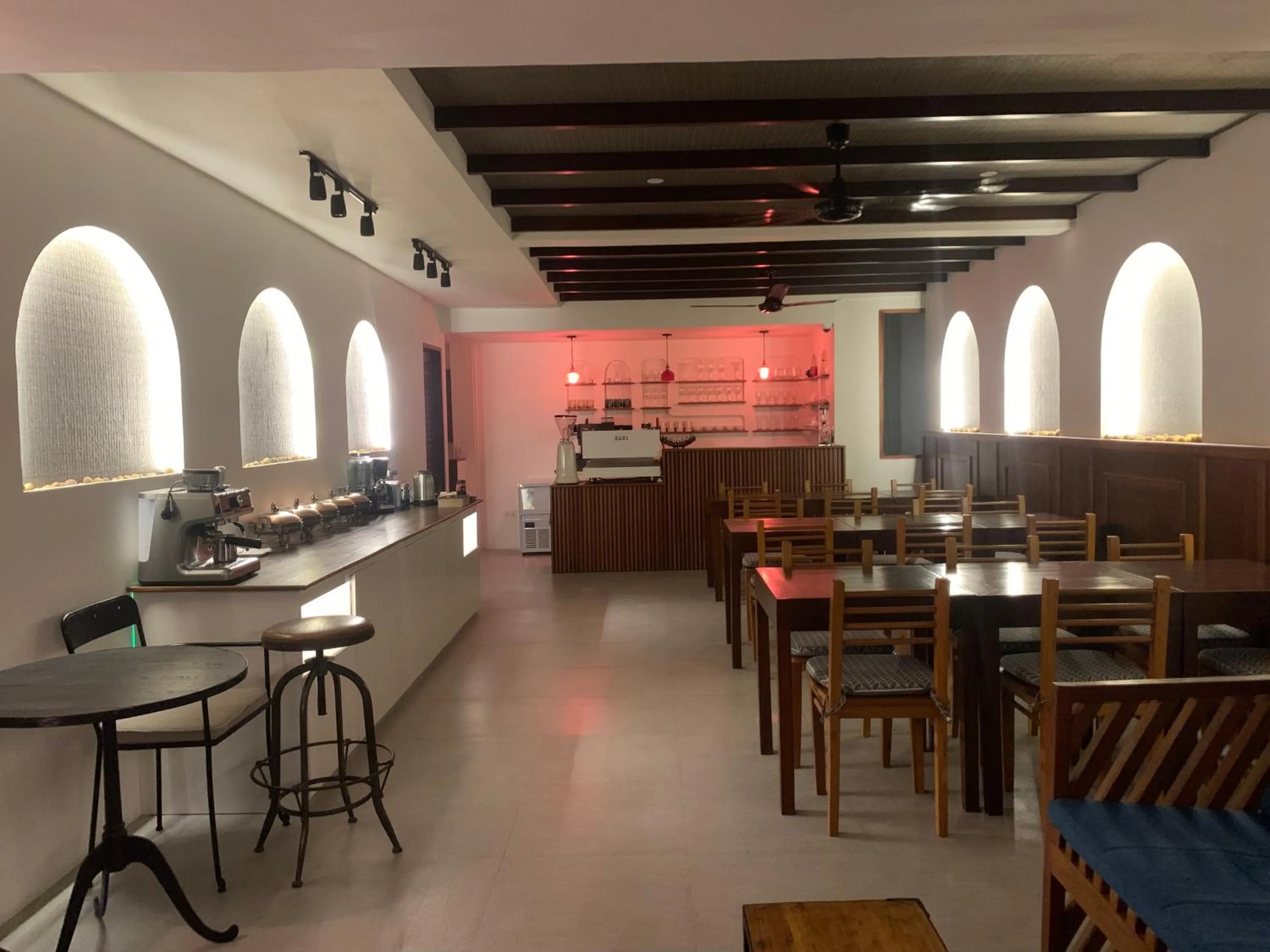 Restaurant/places to eat in Courtyard Guesthouse