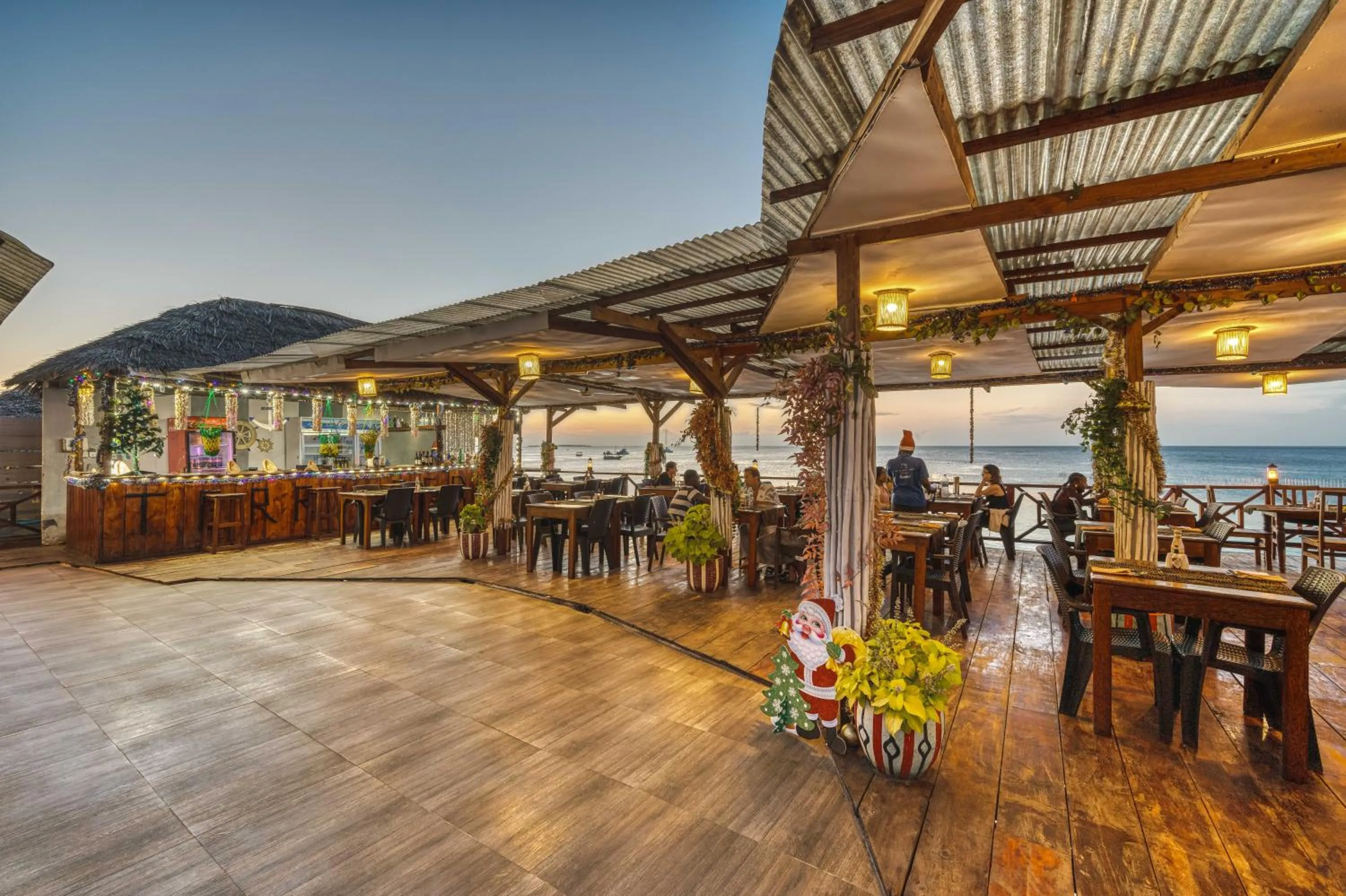 Restaurant/places to eat in Zenobia Beach Resort