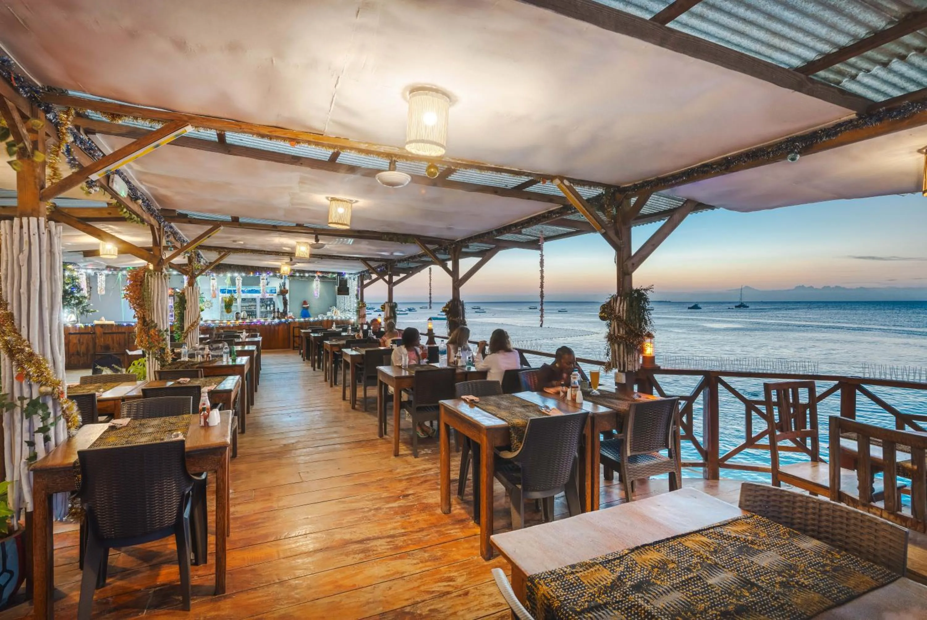 Restaurant/places to eat in Zenobia Beach Resort