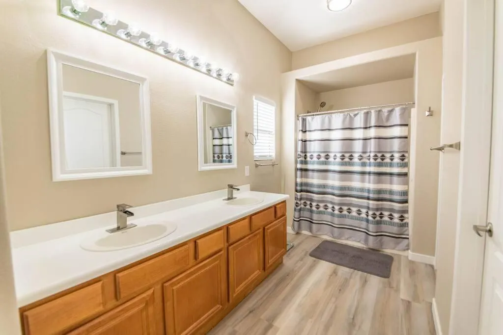 Gorgeous Las Vegas home with RV parking