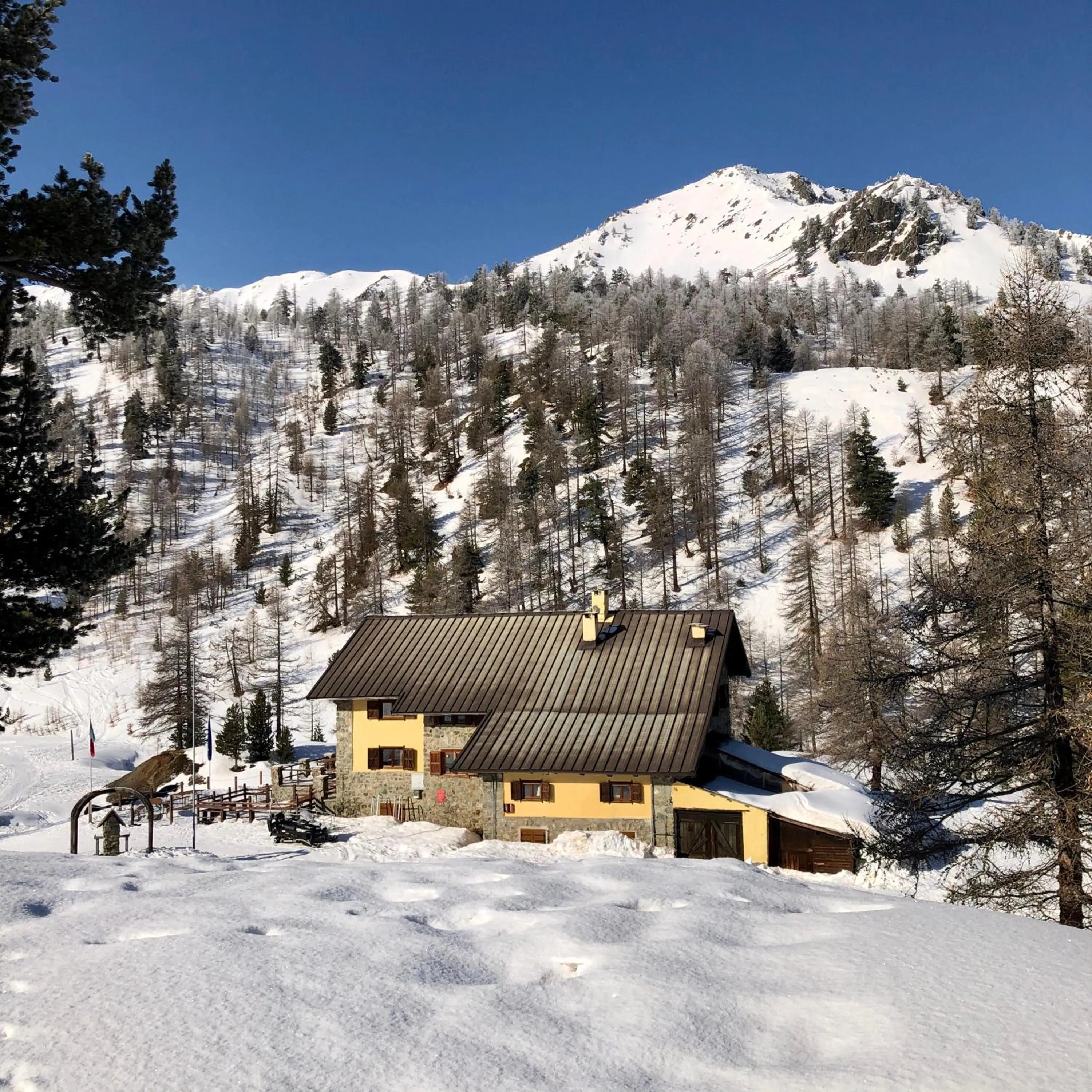 Property building in Rifugio Baita Gimont