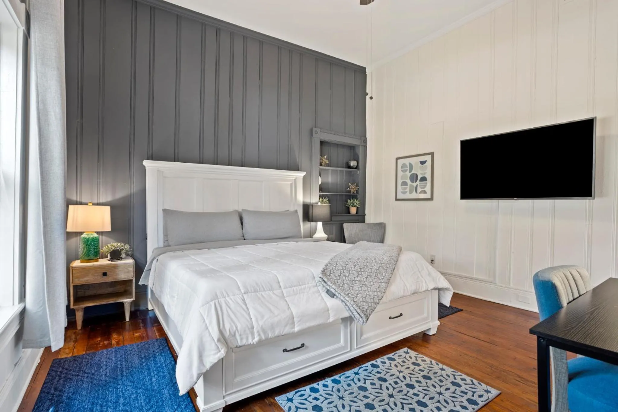 Bed in The Dobbs Atlanta Beltline - Luxury & Location, 1 Mile to Downtown Atlanta