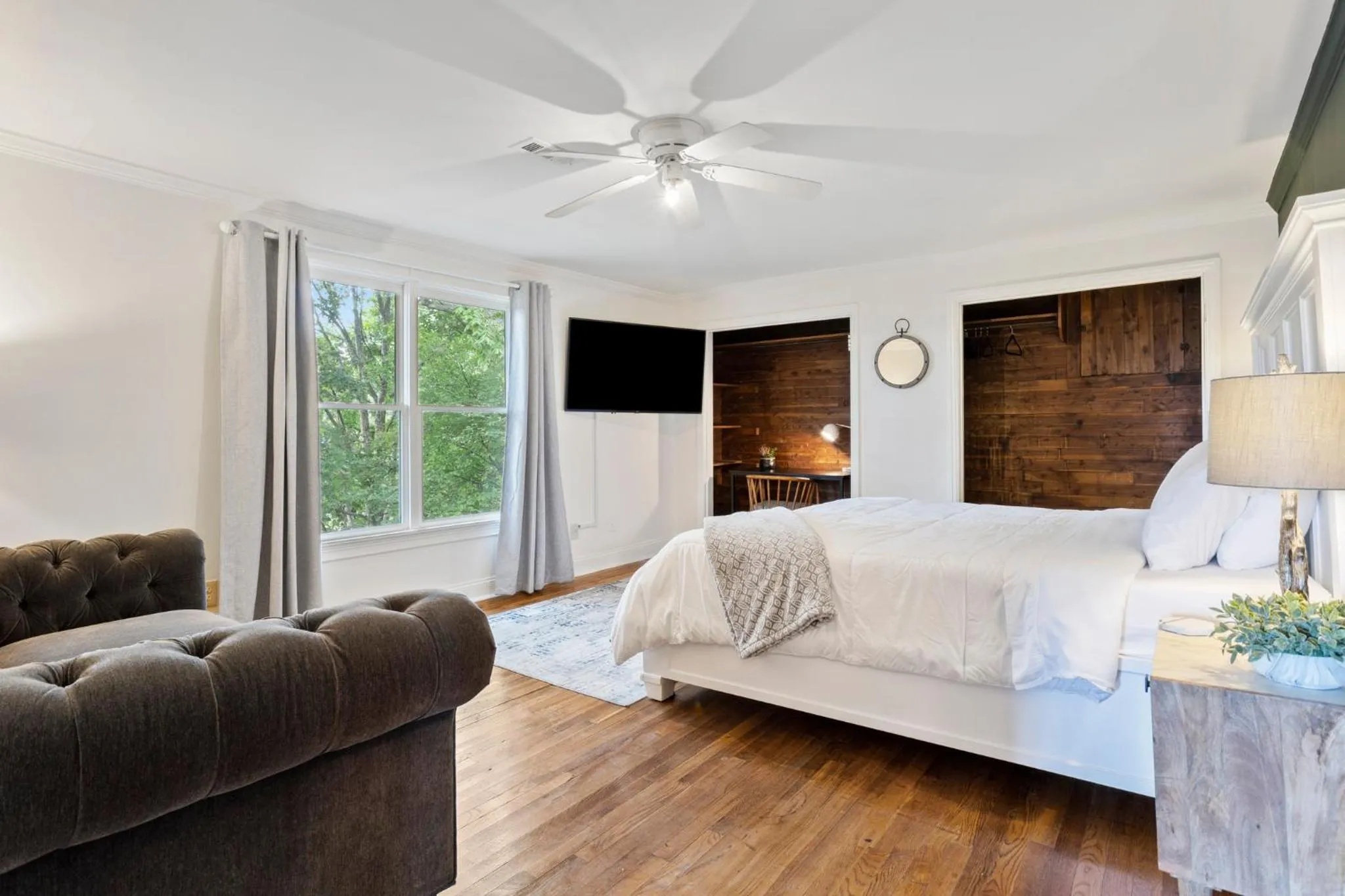 Bed in The Dobbs Atlanta Beltline - Luxury & Location, 1 Mile to Downtown Atlanta