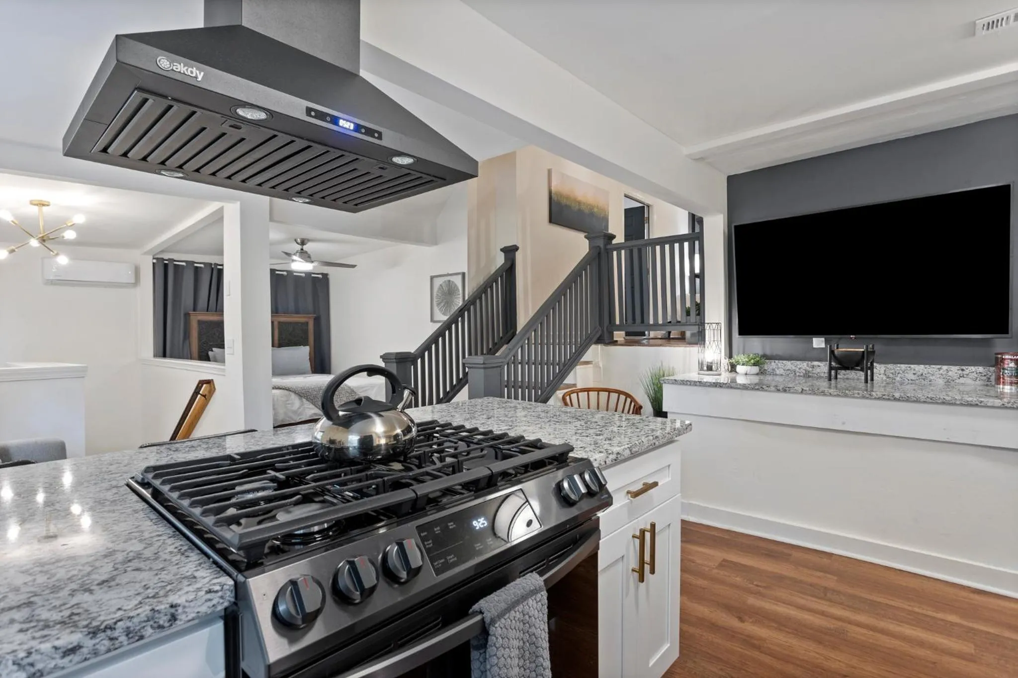 The Dobbs Atlanta Beltline - Luxury & Location, 1 Mile to Downtown Atlanta