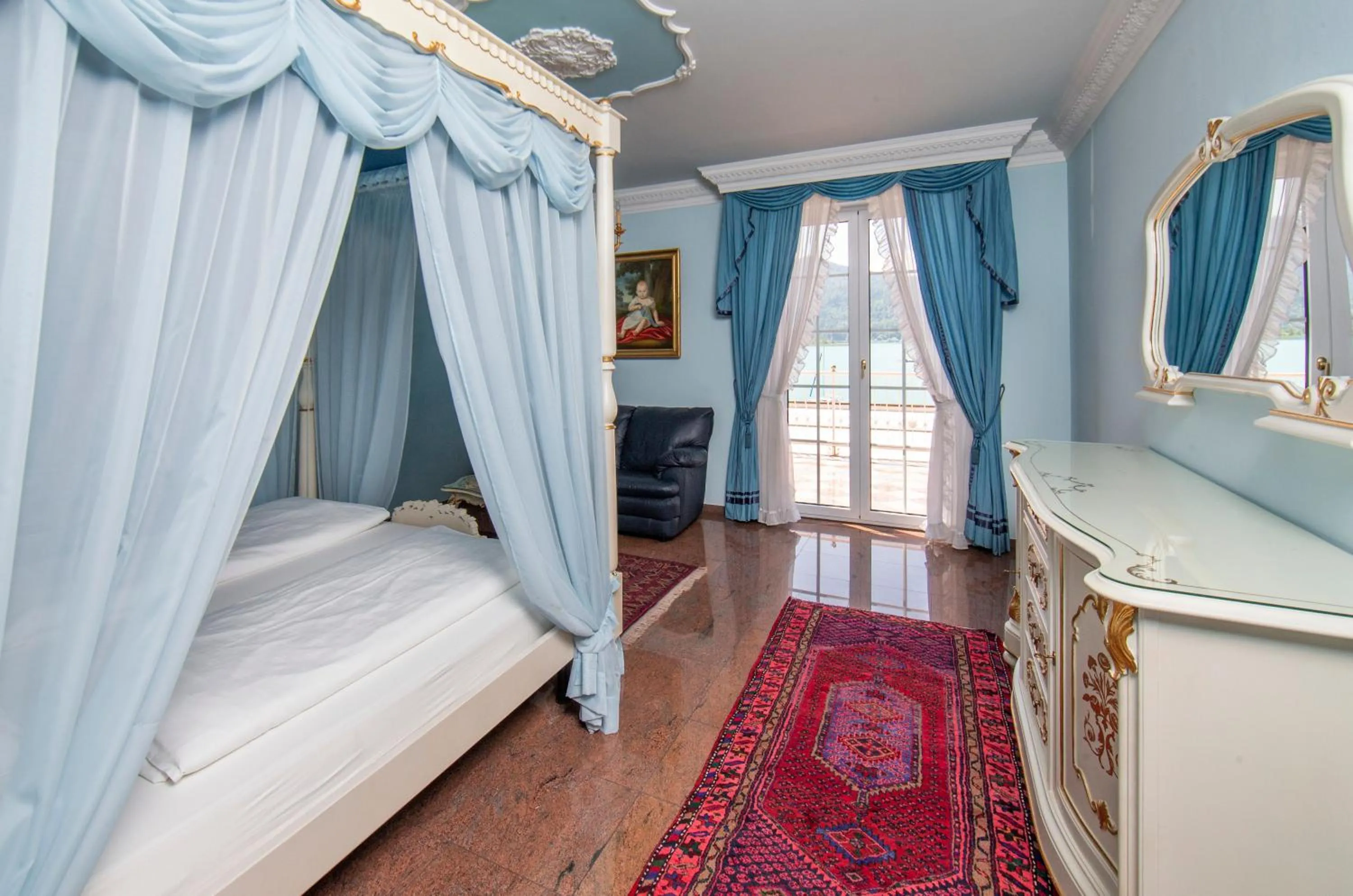 Photo of the whole room, Bed in Seehotel Porcia