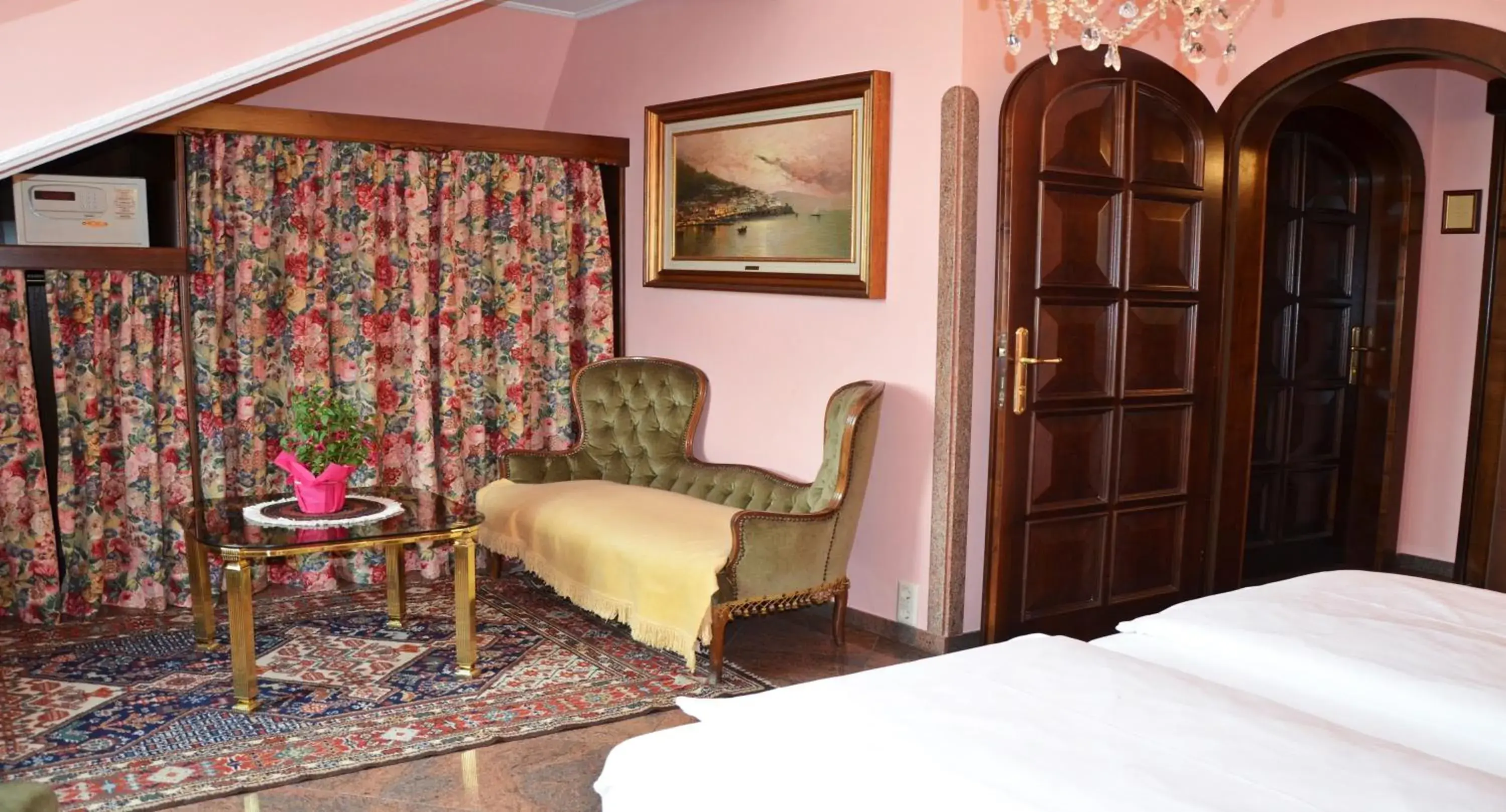 Superior Double Room in Seehotel Porcia Superior Double Room in Seehotel Porcia