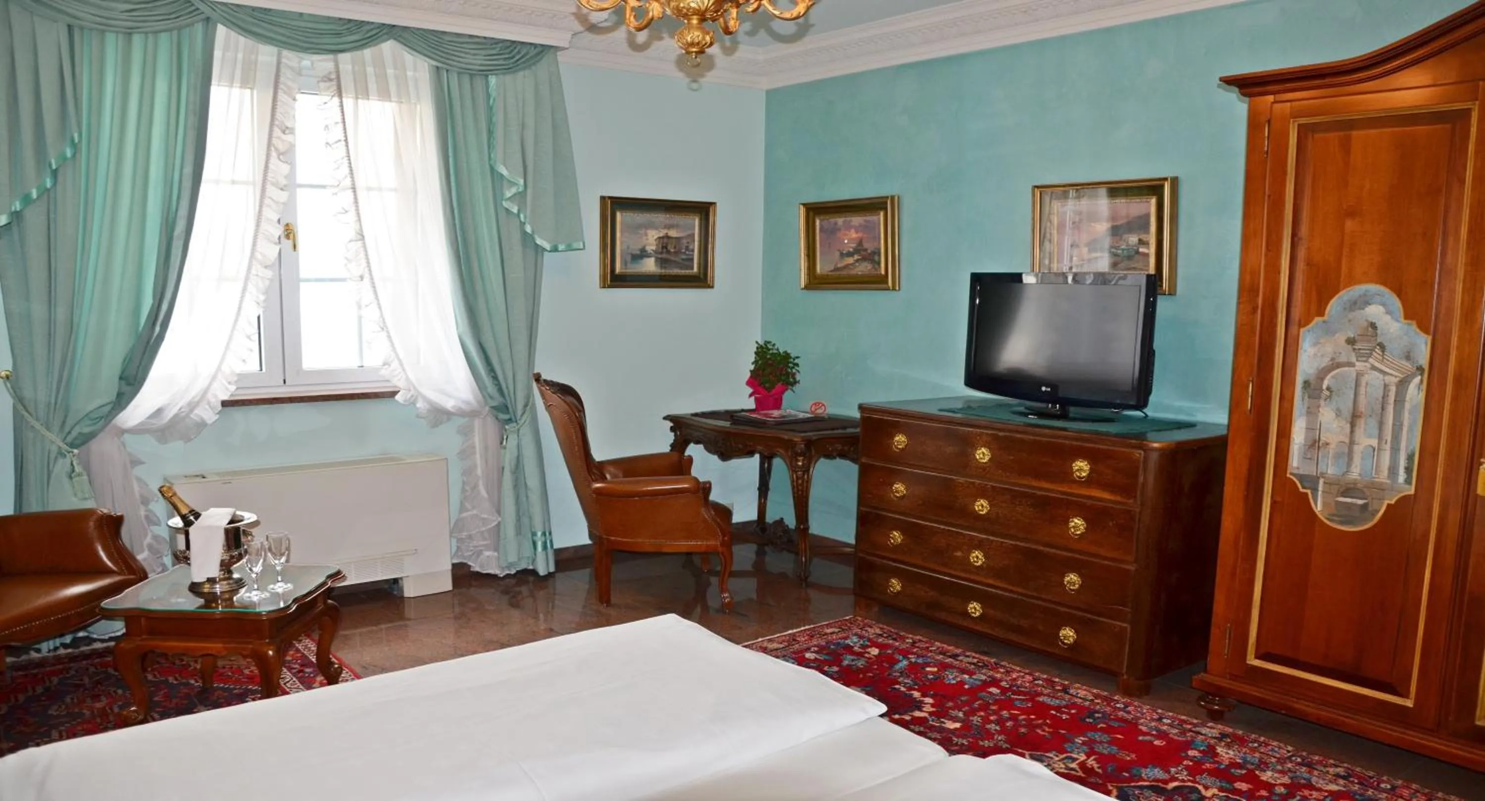 Day, Bed in Seehotel Porcia