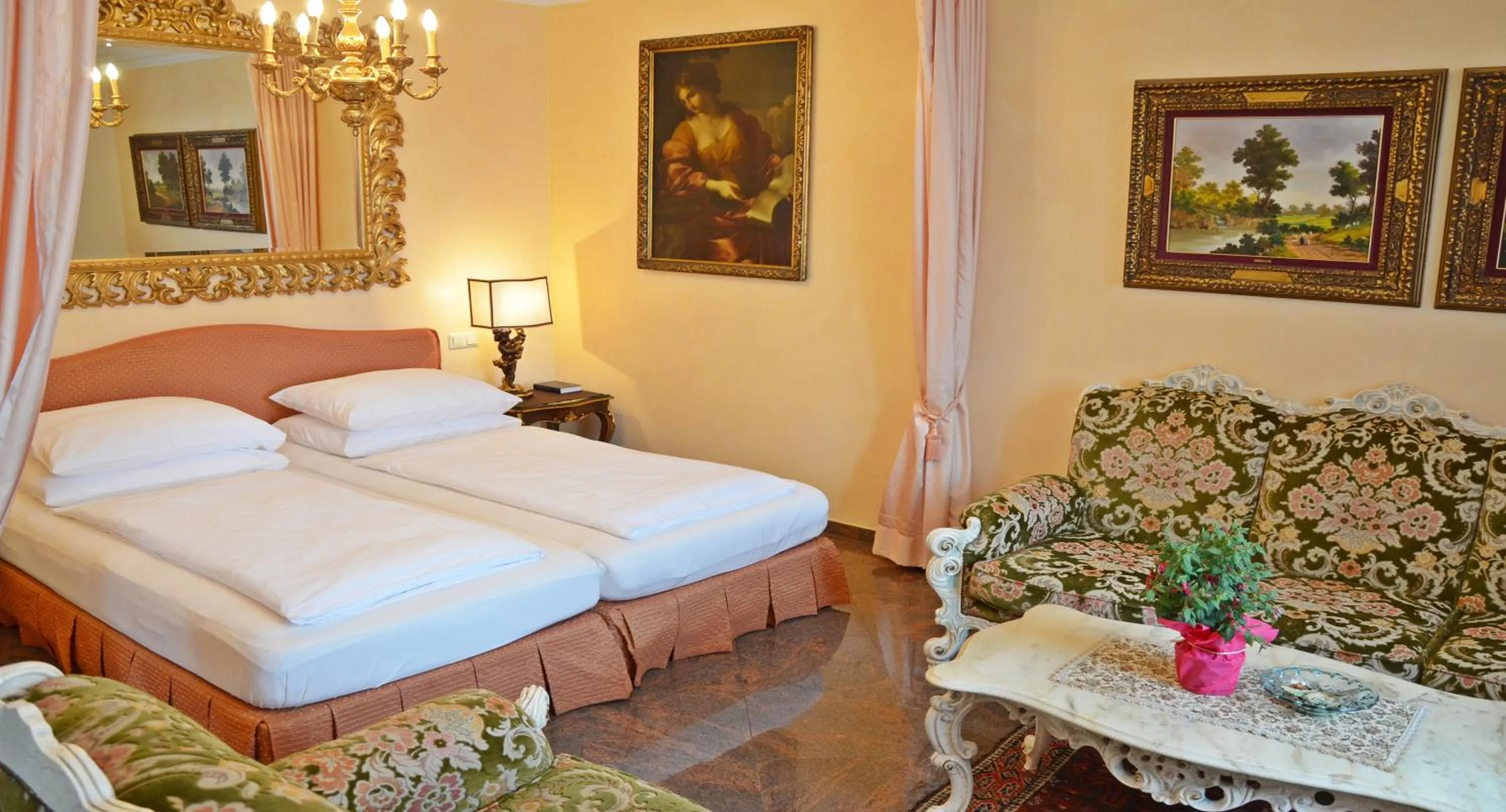 Photo of the whole room, Bed in Seehotel Porcia