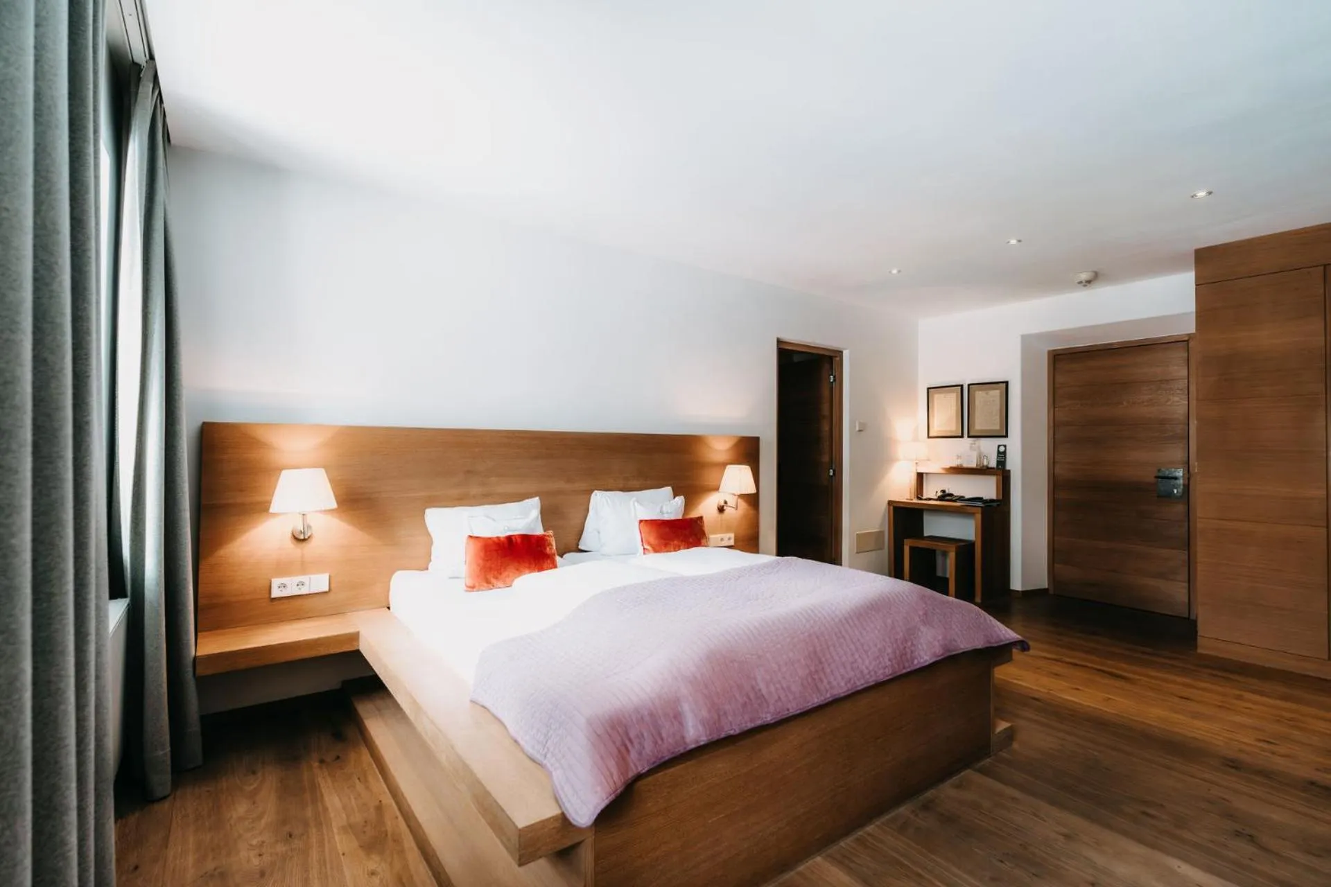 Bed in Strasserwirt - Ansitz zu Tirol