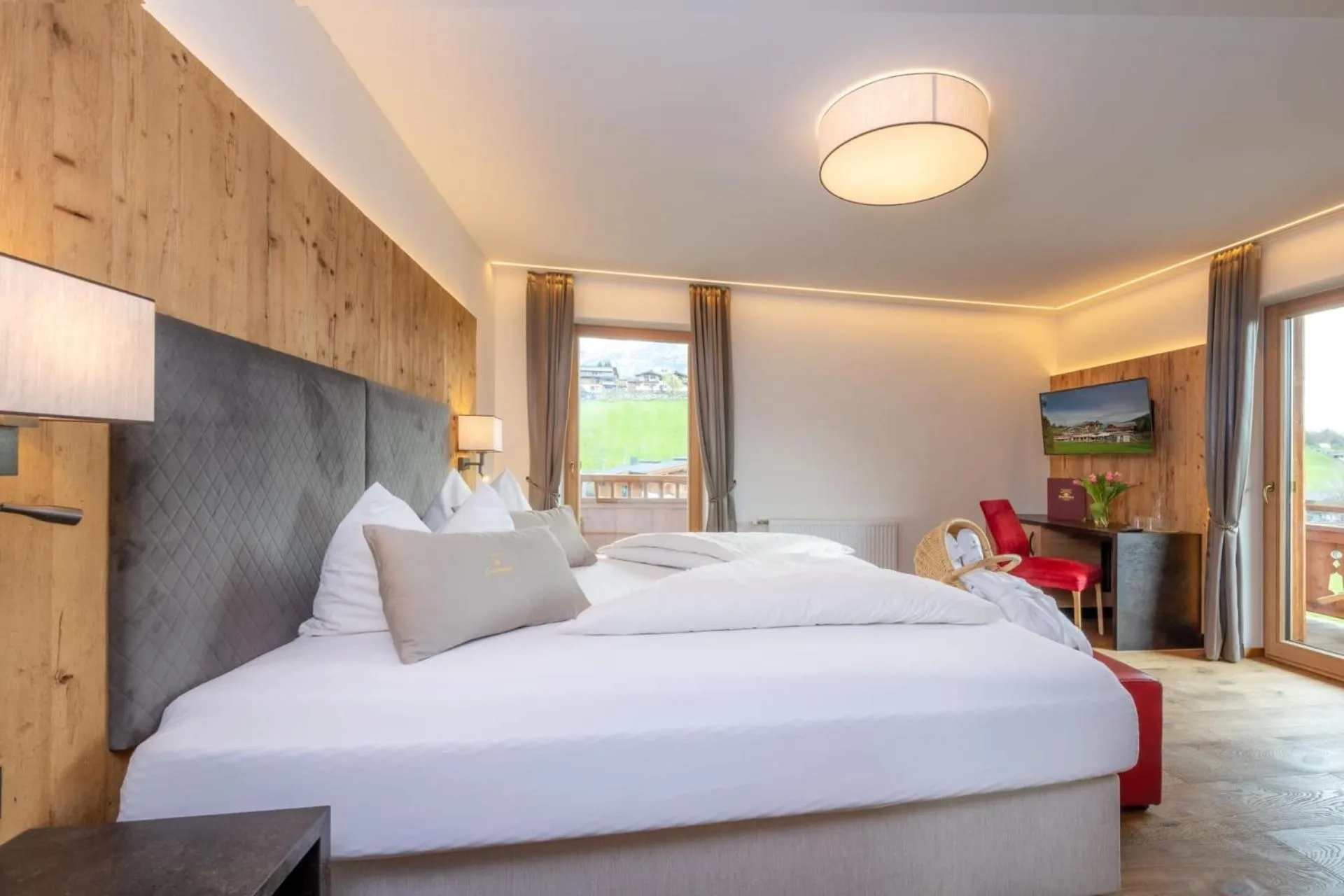 Bedroom, Bed in Vitalhotel Sonnenhof