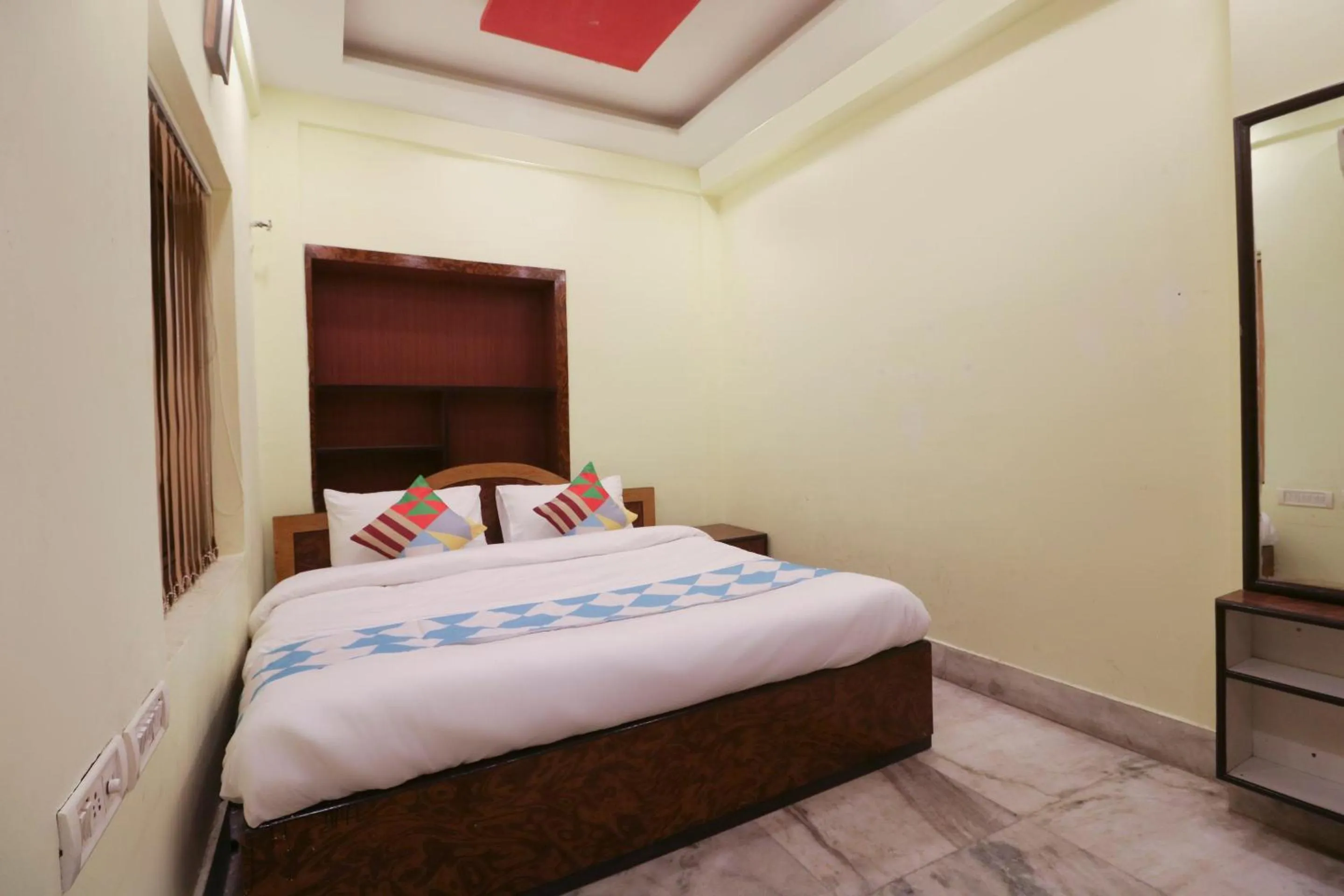 Bedroom, Bed in Hotel O Home Cozy Studio Collage Square Hotel Maya International Near St. Thomas's Church