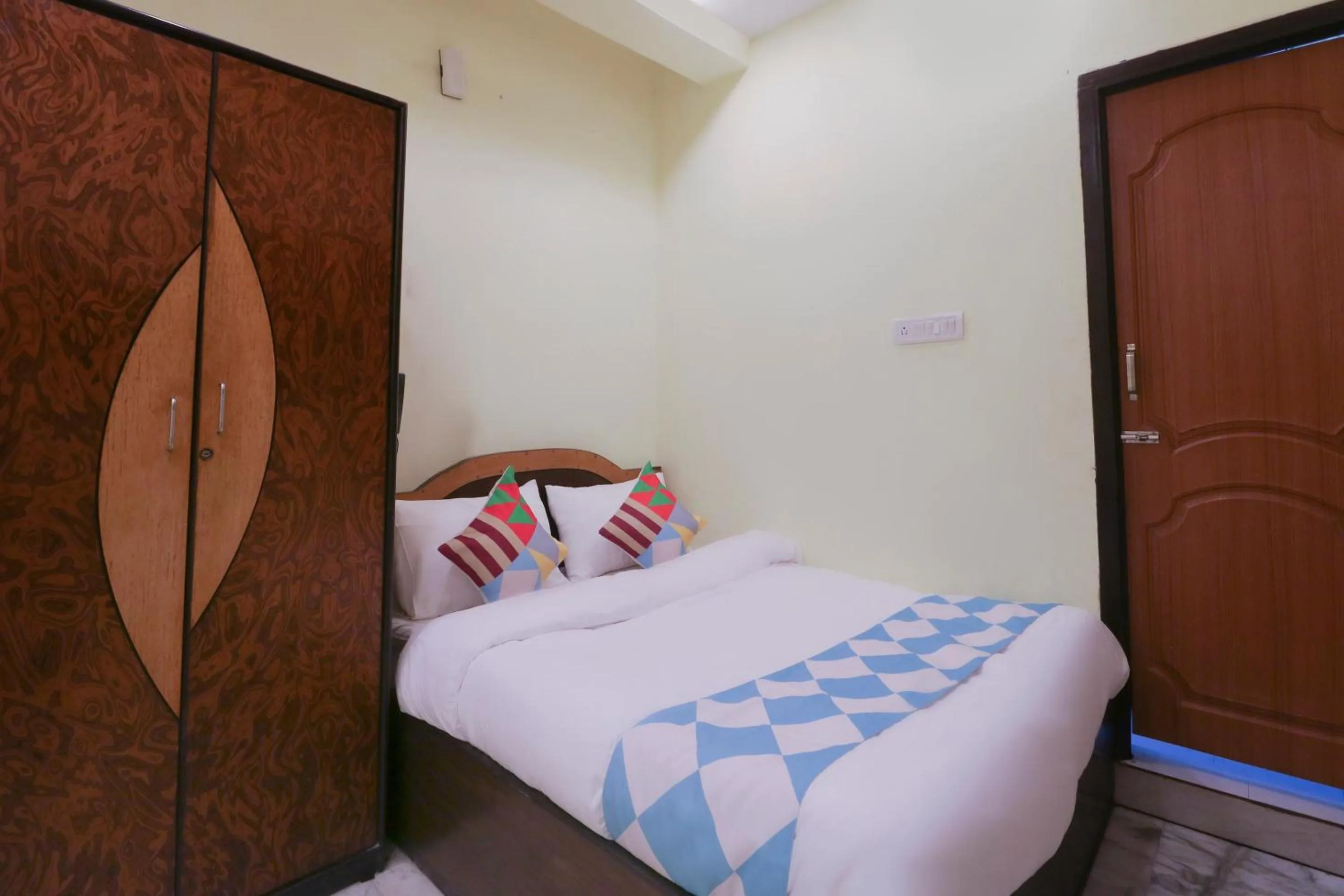 Bedroom, Bed in Hotel O Home Cozy Studio Collage Square Hotel Maya International Near St. Thomas's Church