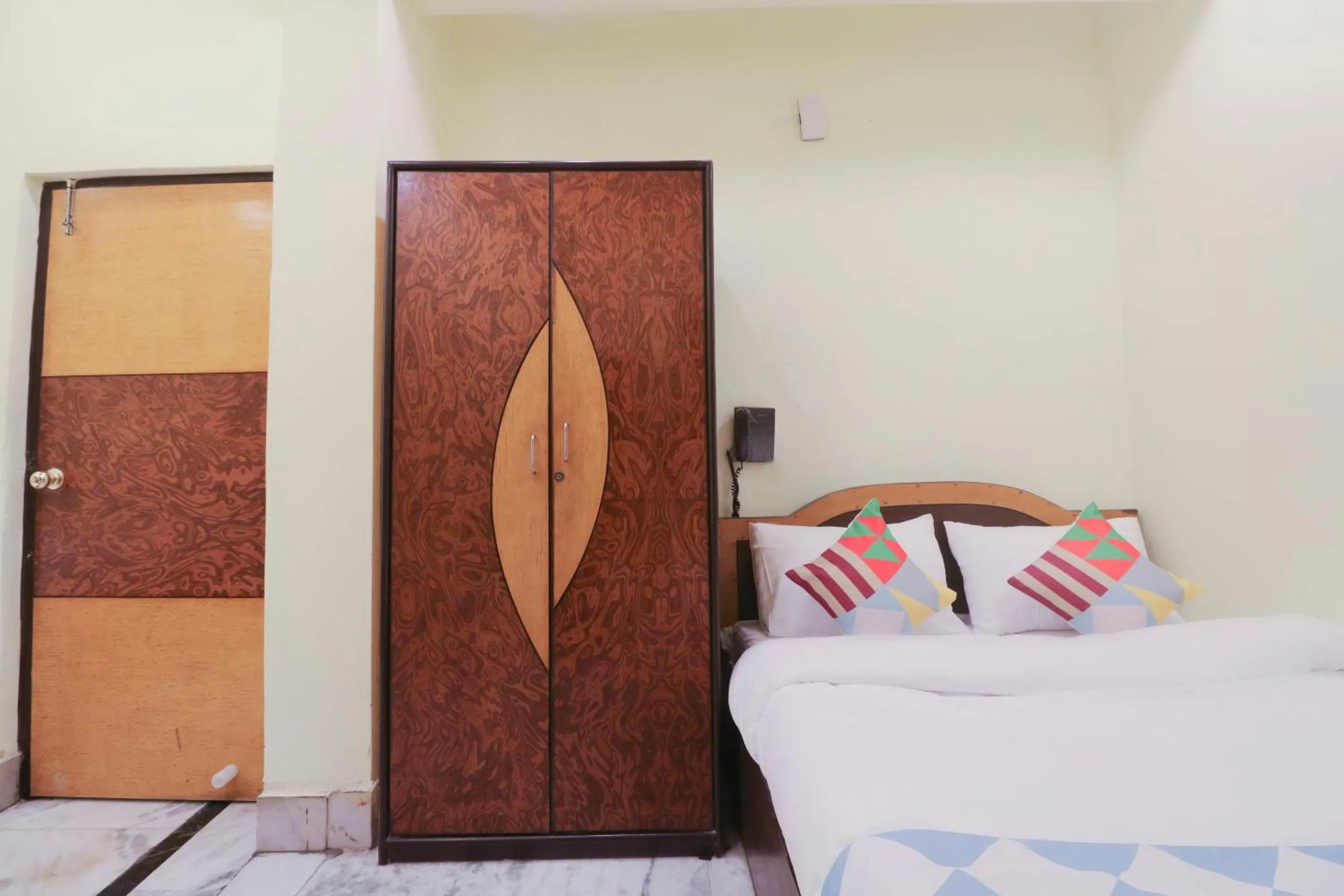 Bedroom, Bed in Hotel O Home Cozy Studio Collage Square Hotel Maya International Near St. Thomas's Church