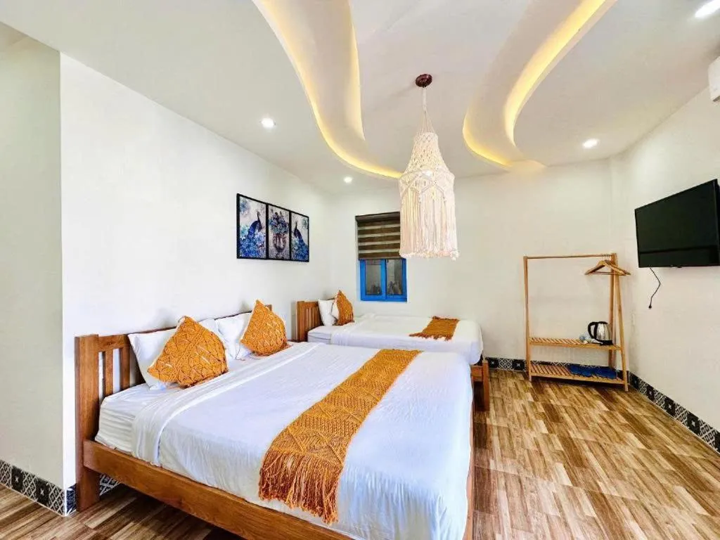 Bed in Lazy Bear Villa By The Little Hoi An