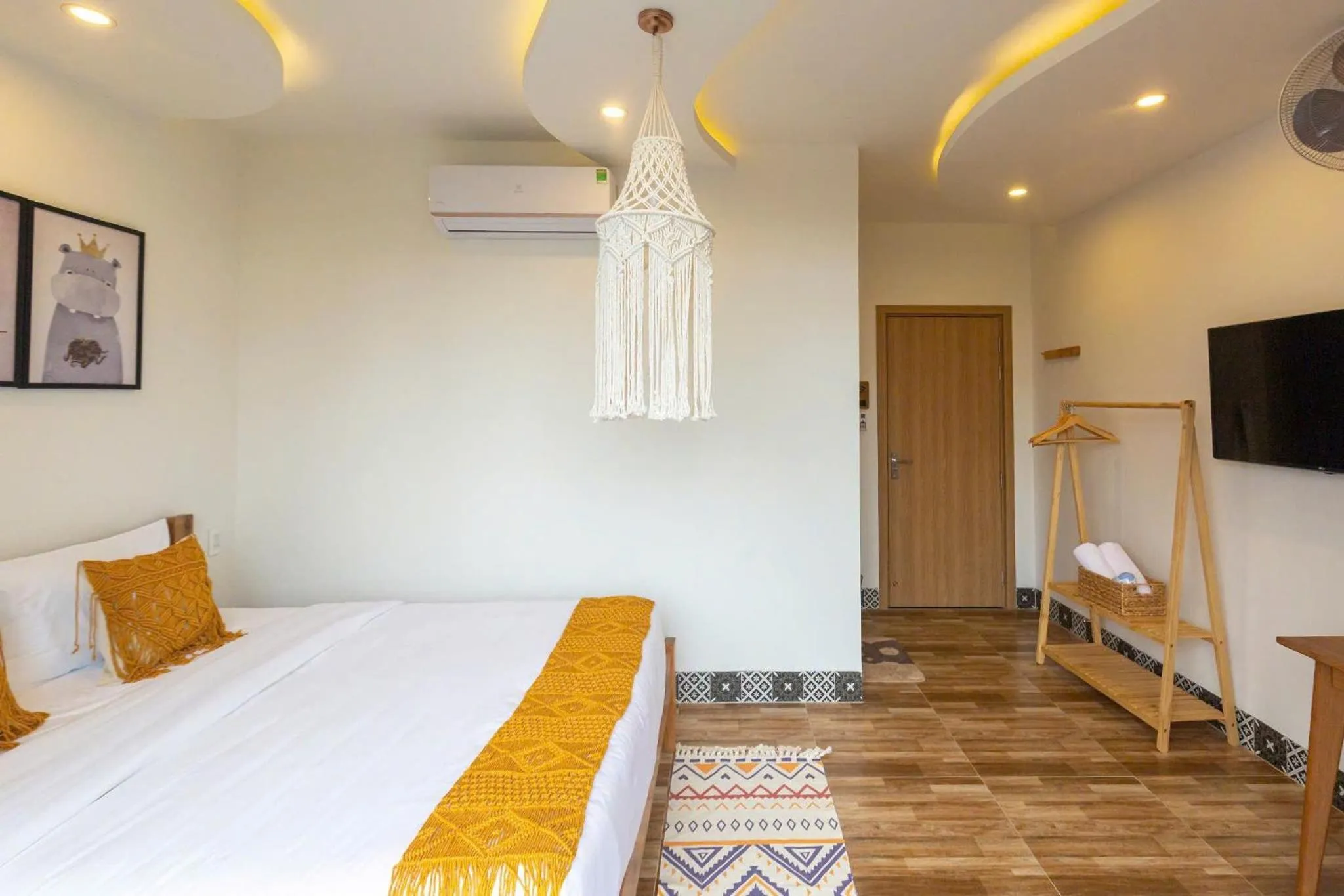 Bed in Lazy Bear Villa By The Little Hoi An