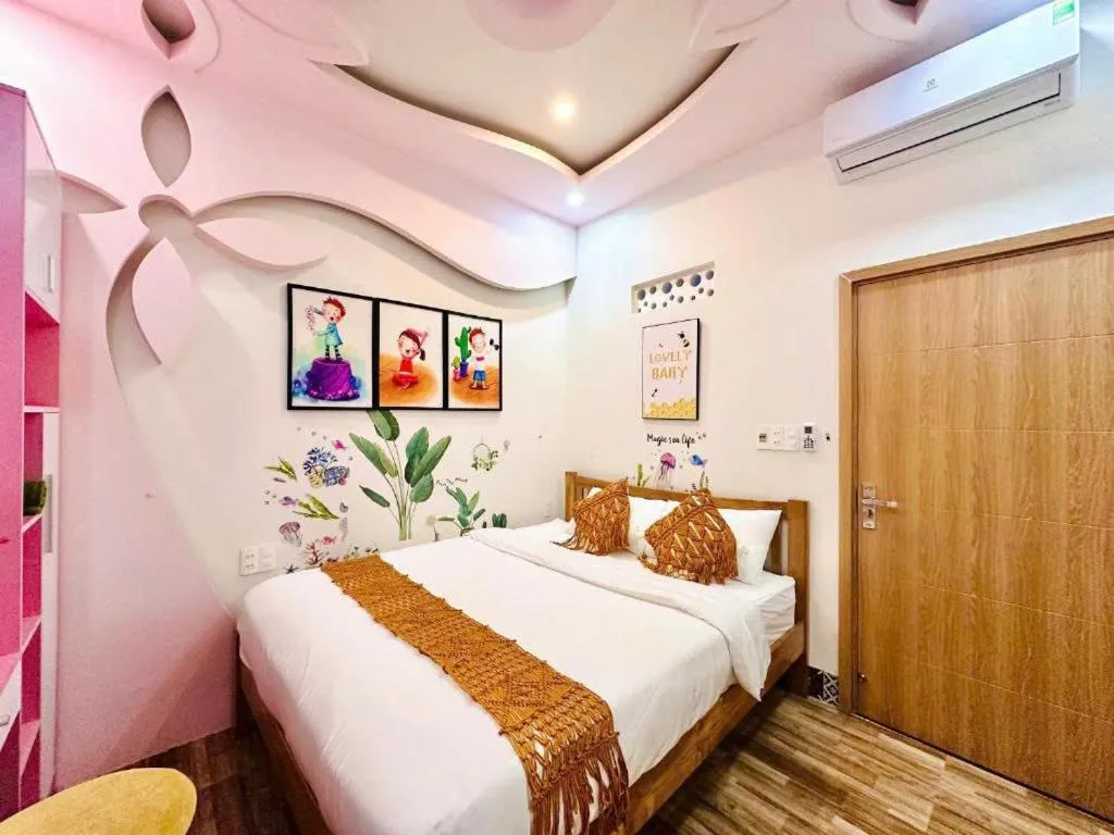 Bed in Lazy Bear Villa By The Little Hoi An