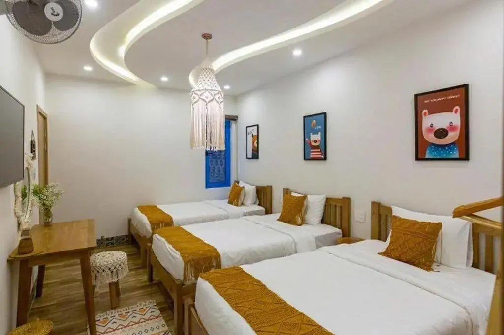 Triple Room with Private Bathroom in Lazy Bear Villa By The Little Hoi An Triple Room with Private Bathroom in Lazy Bear Villa By The Little Hoi An