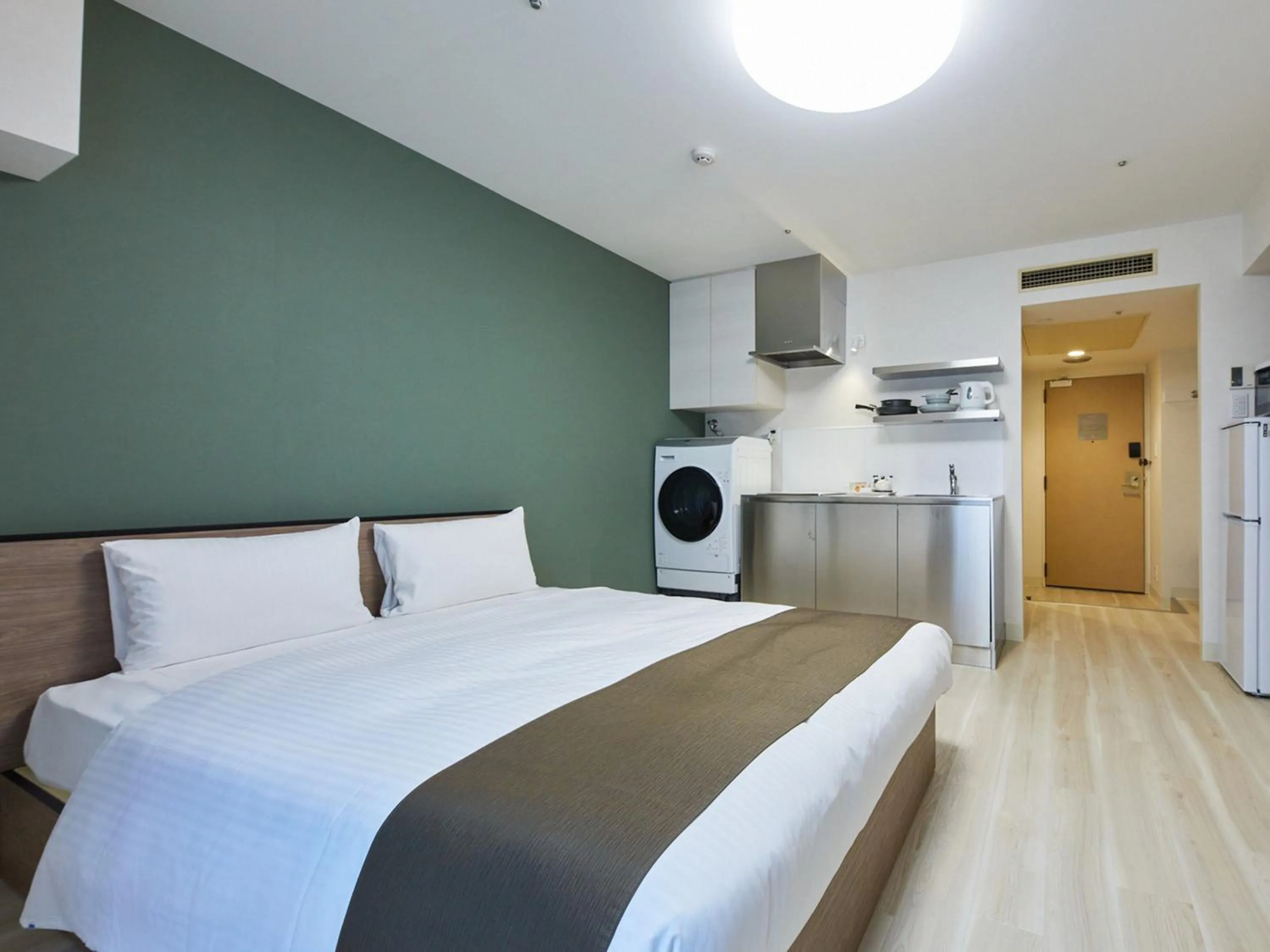 Photo of the whole room, Bed in Rembrandt Hotel Atsugi