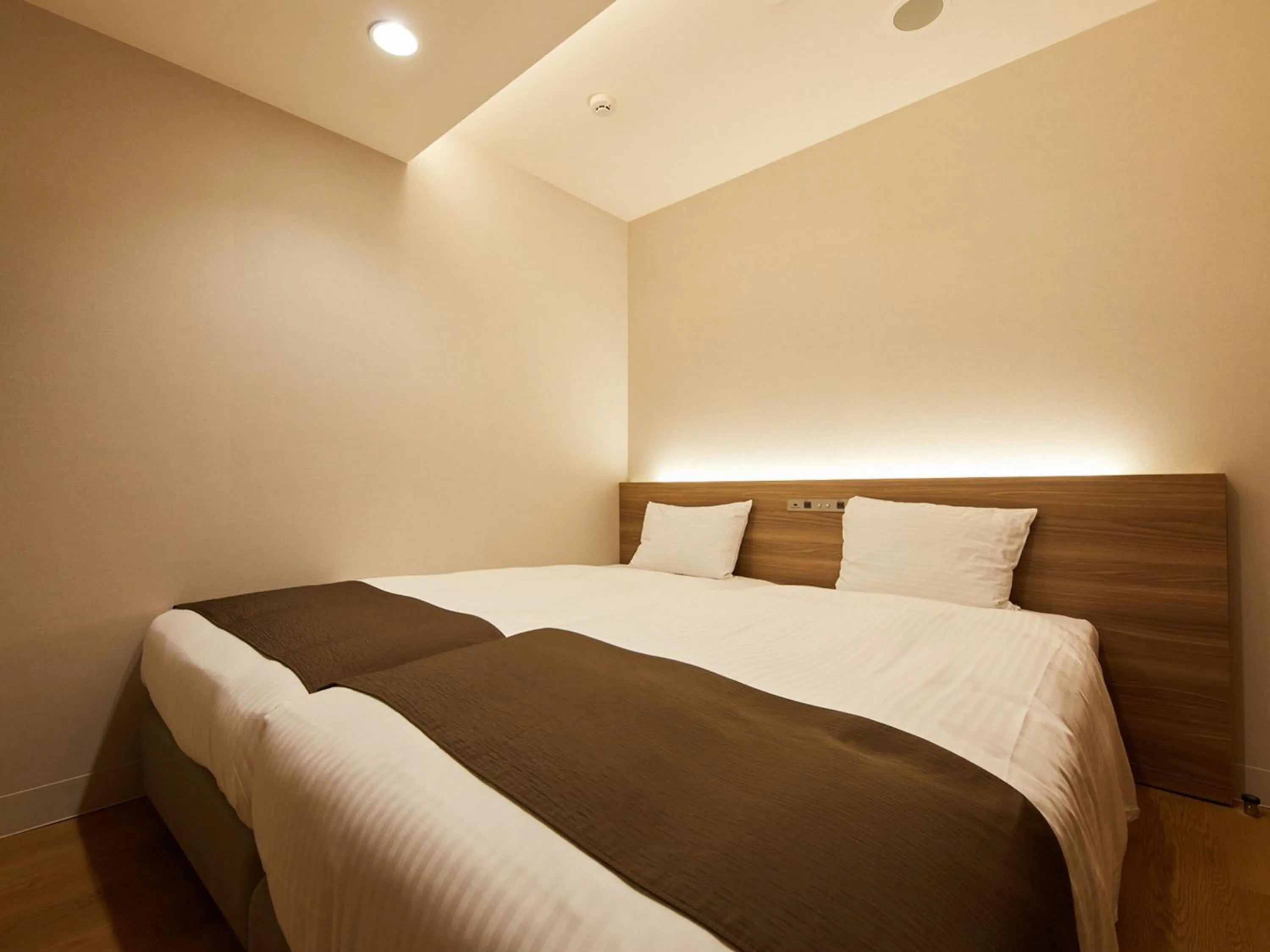 Photo of the whole room, Bed in Rembrandt Hotel Atsugi