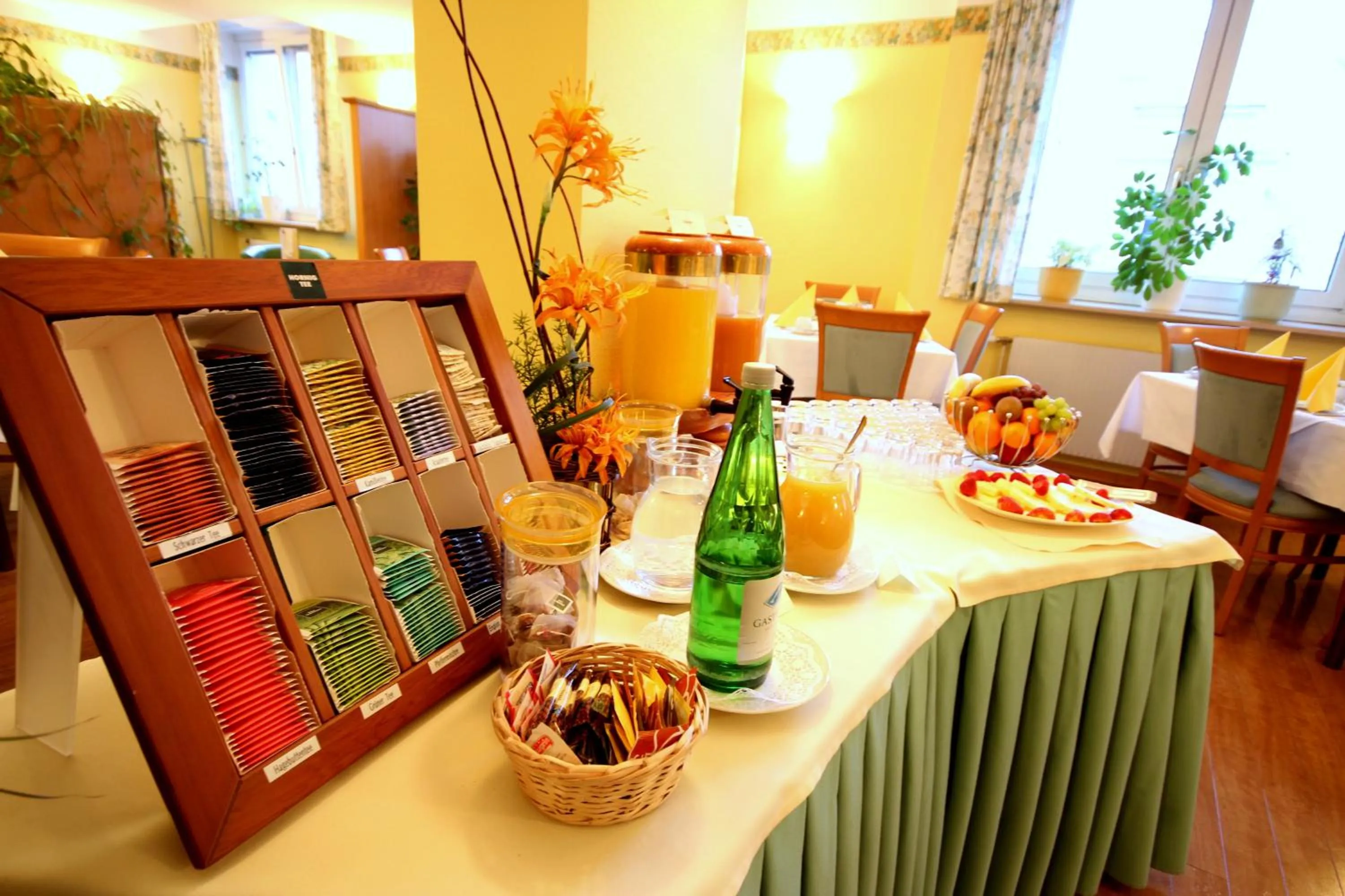 Buffet breakfast in Carinthia Stadthotel