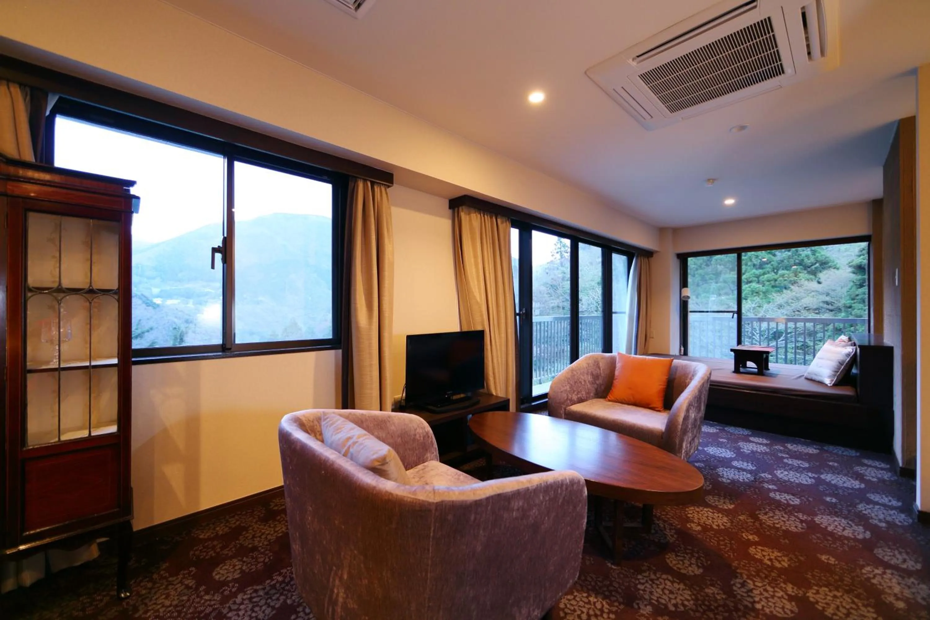 Bed in Hakone Nanase formerly known as Manatei Hakone