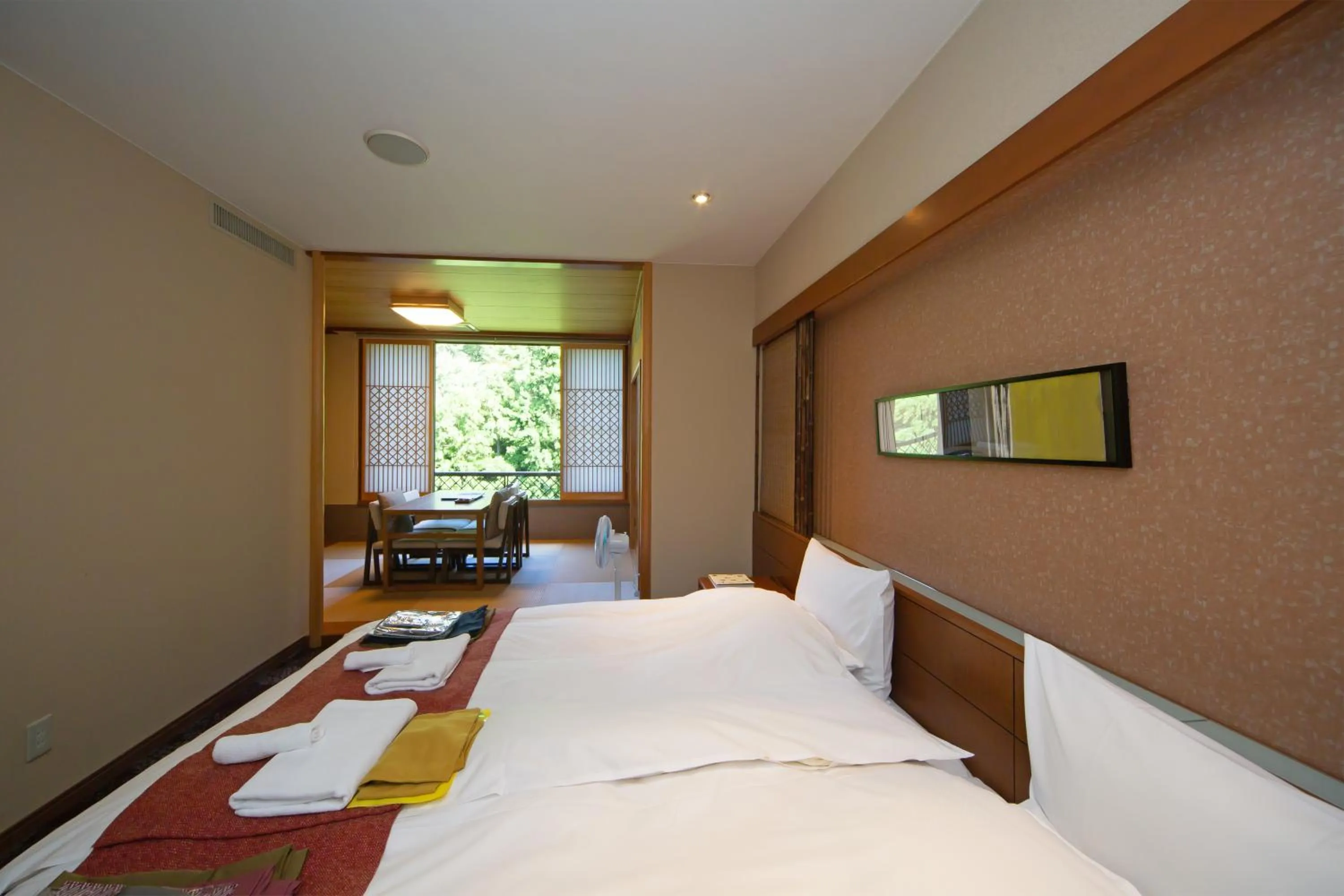 Photo of the whole room, Bed in Hakone Nanase formerly known as Manatei Hakone