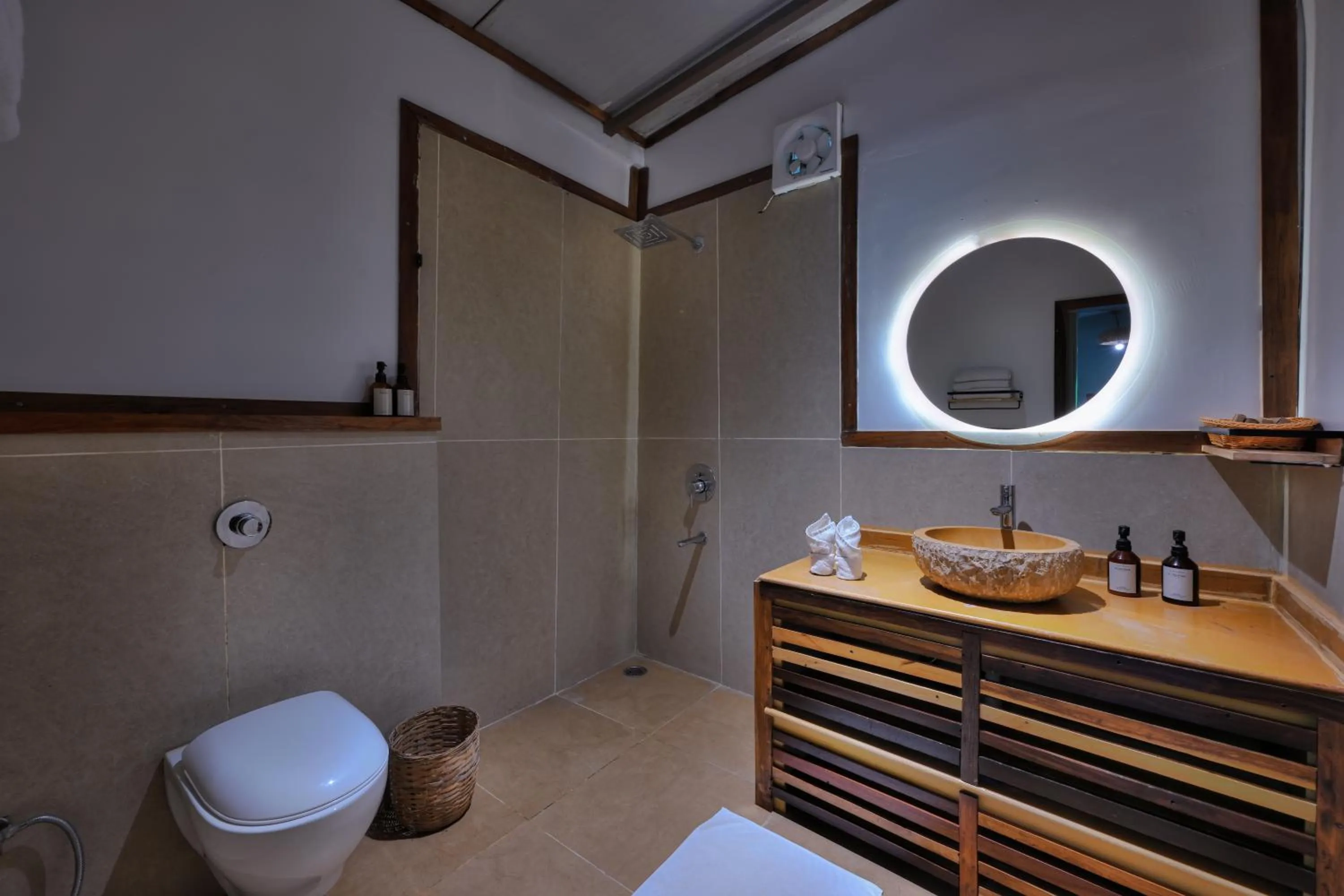 Toilet in Tadoba Jungle Camp