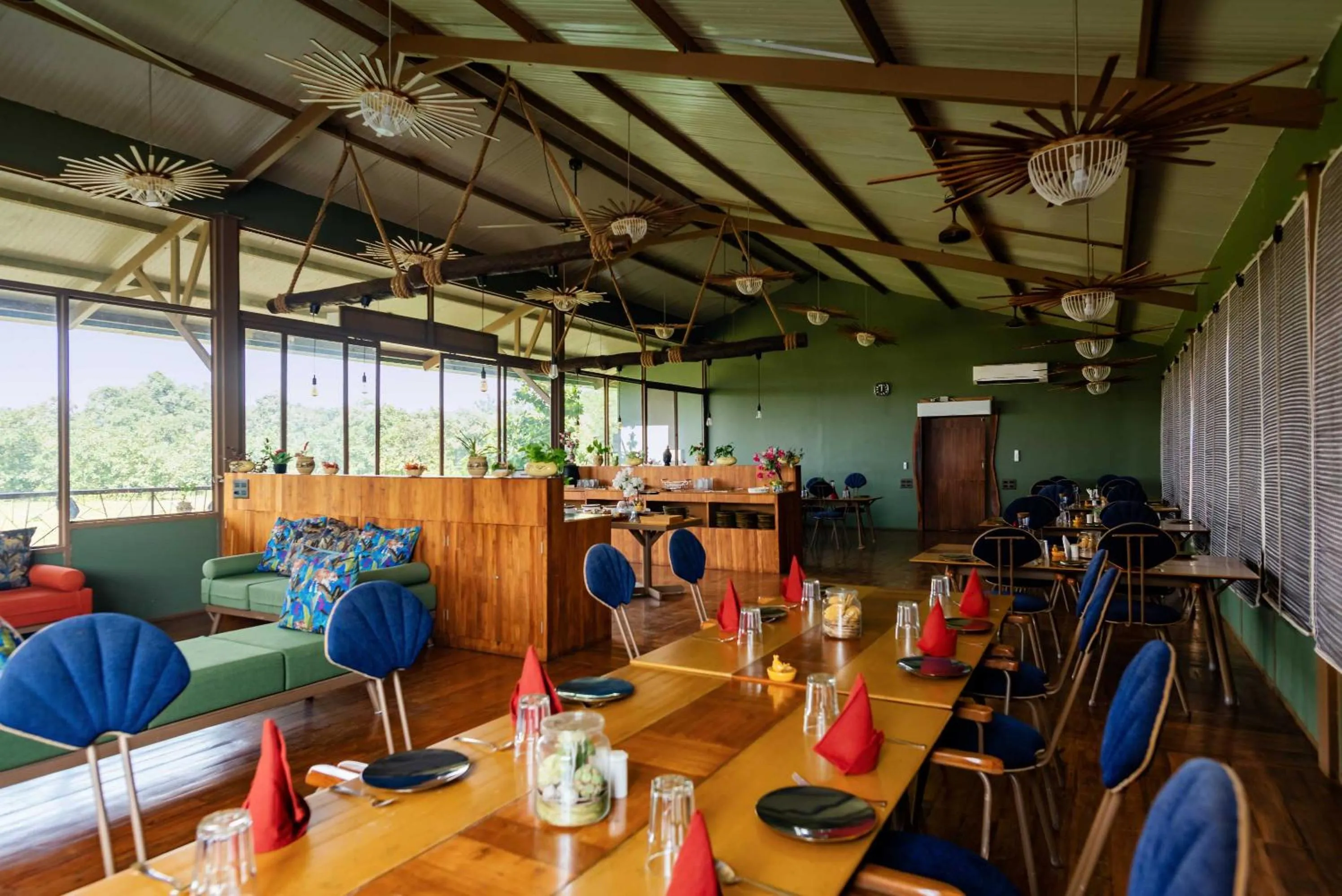 Restaurant/places to eat in Tadoba Jungle Camp