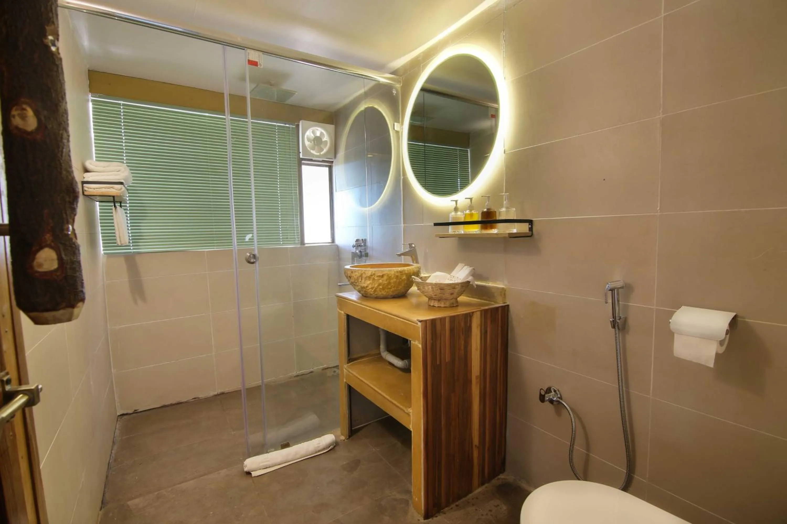 Bathroom in Tadoba Jungle Camp