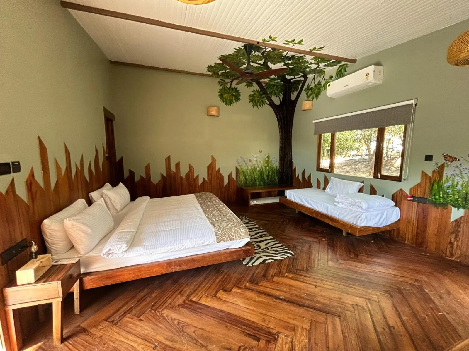 Bedroom in Tadoba Jungle Camp