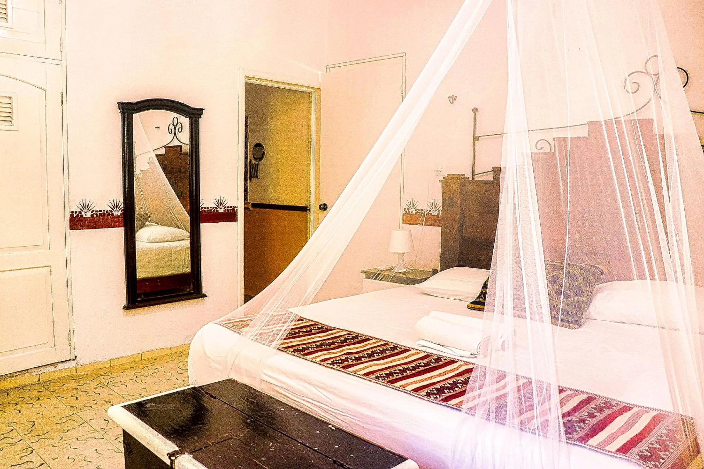 Bed in Private Beachhouse Hacienda Antigua