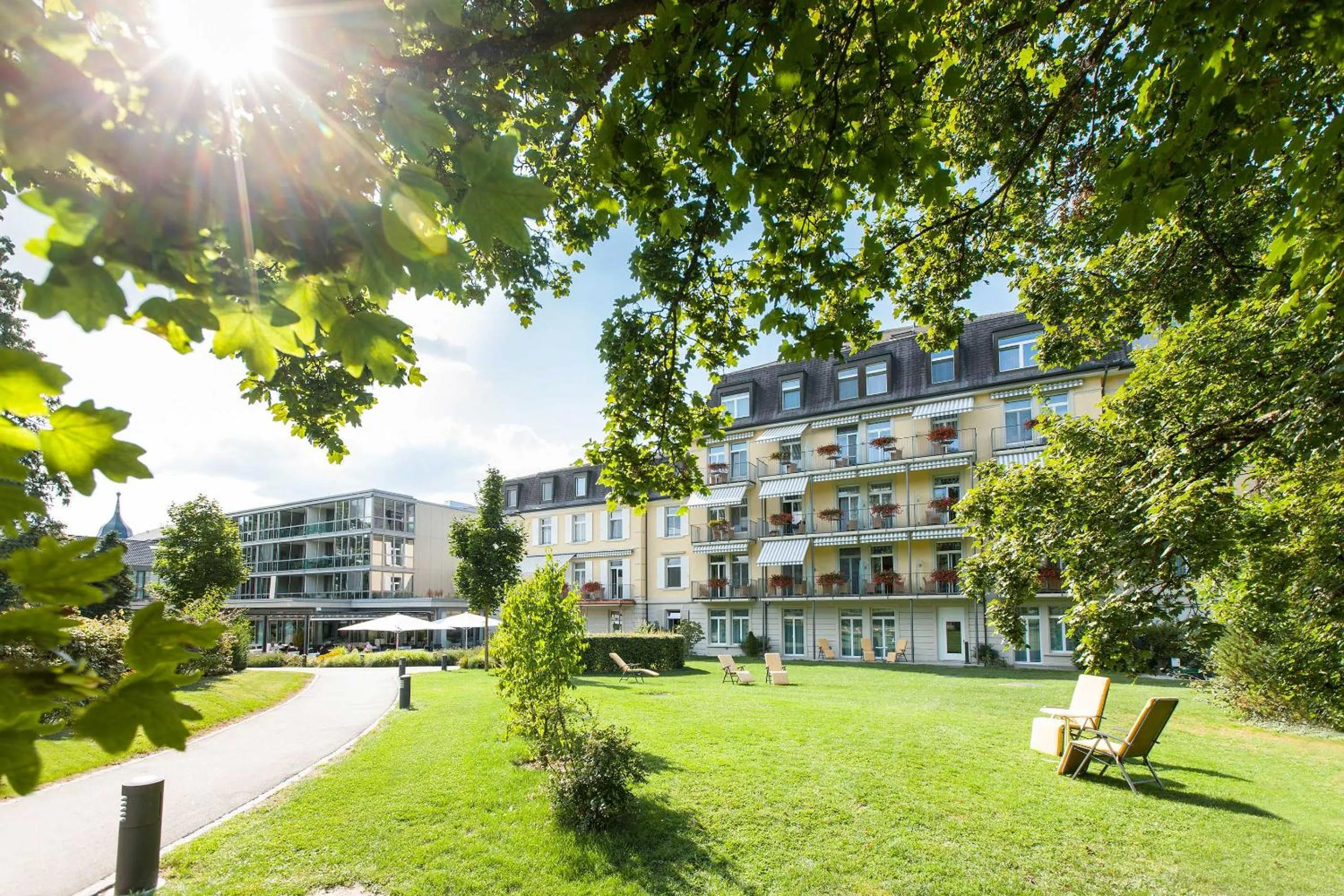 Property building in Park-Hotel am Rhein - Gesundheitshotel und Residenzen