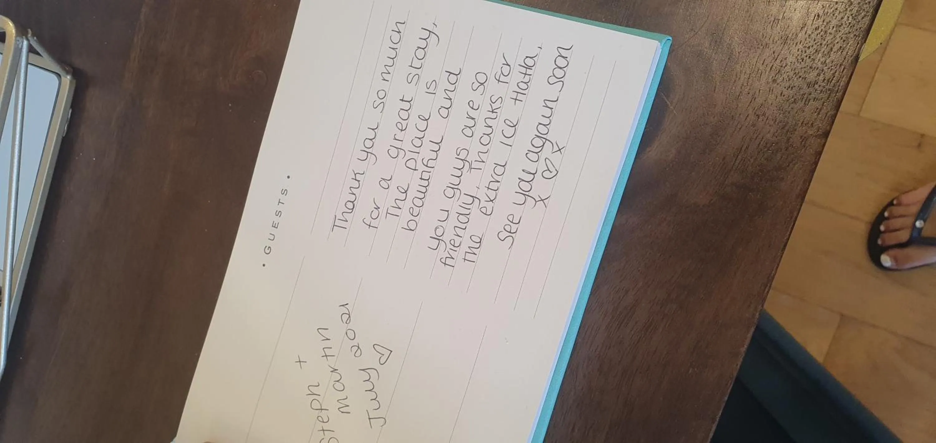 The Green Monkey Lux Suite at The Grumpy Schnauzer B&B Private Hot Tub, Gym, Breakfast, Stunning!