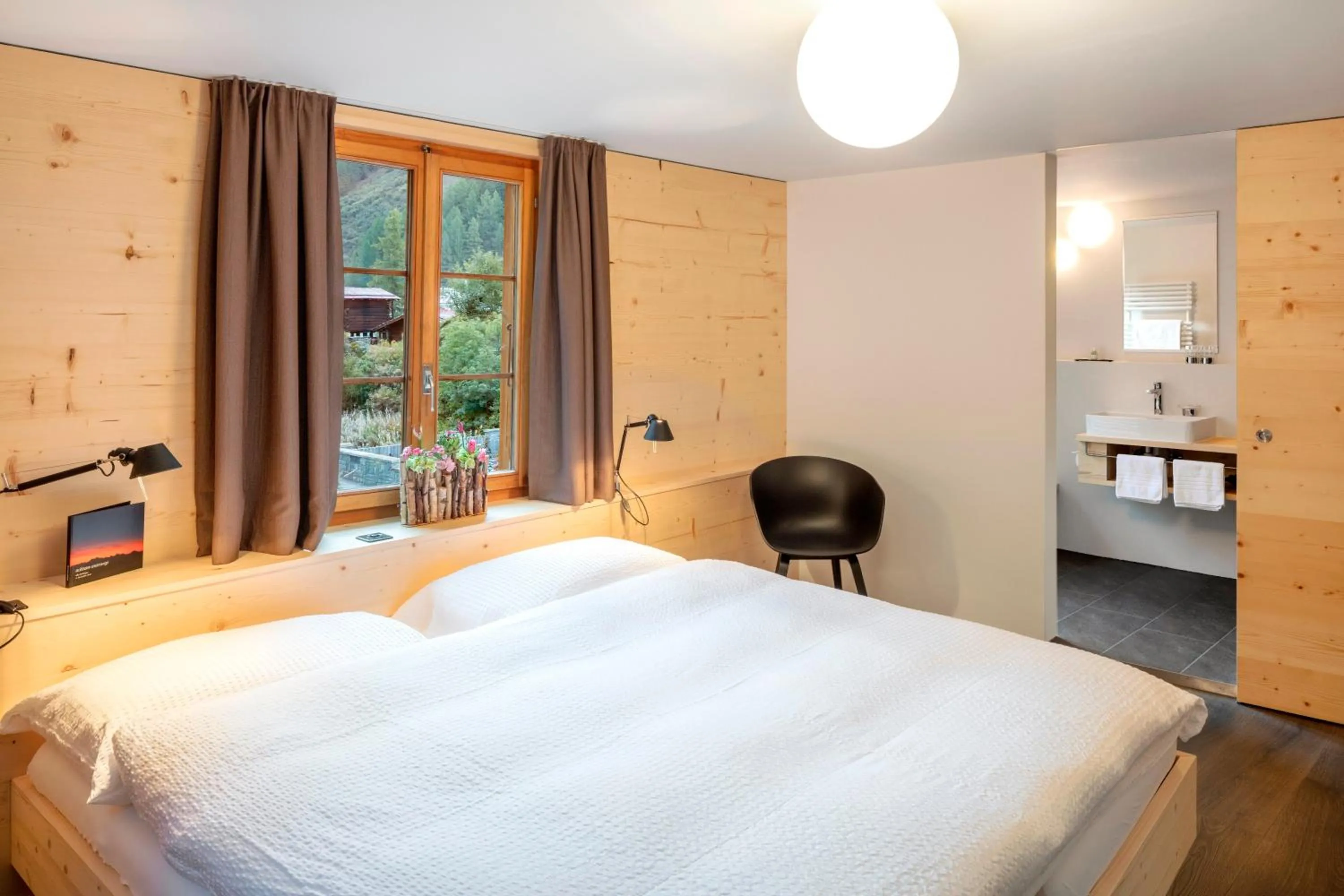 Photo of the whole room in Hotel Breithorn