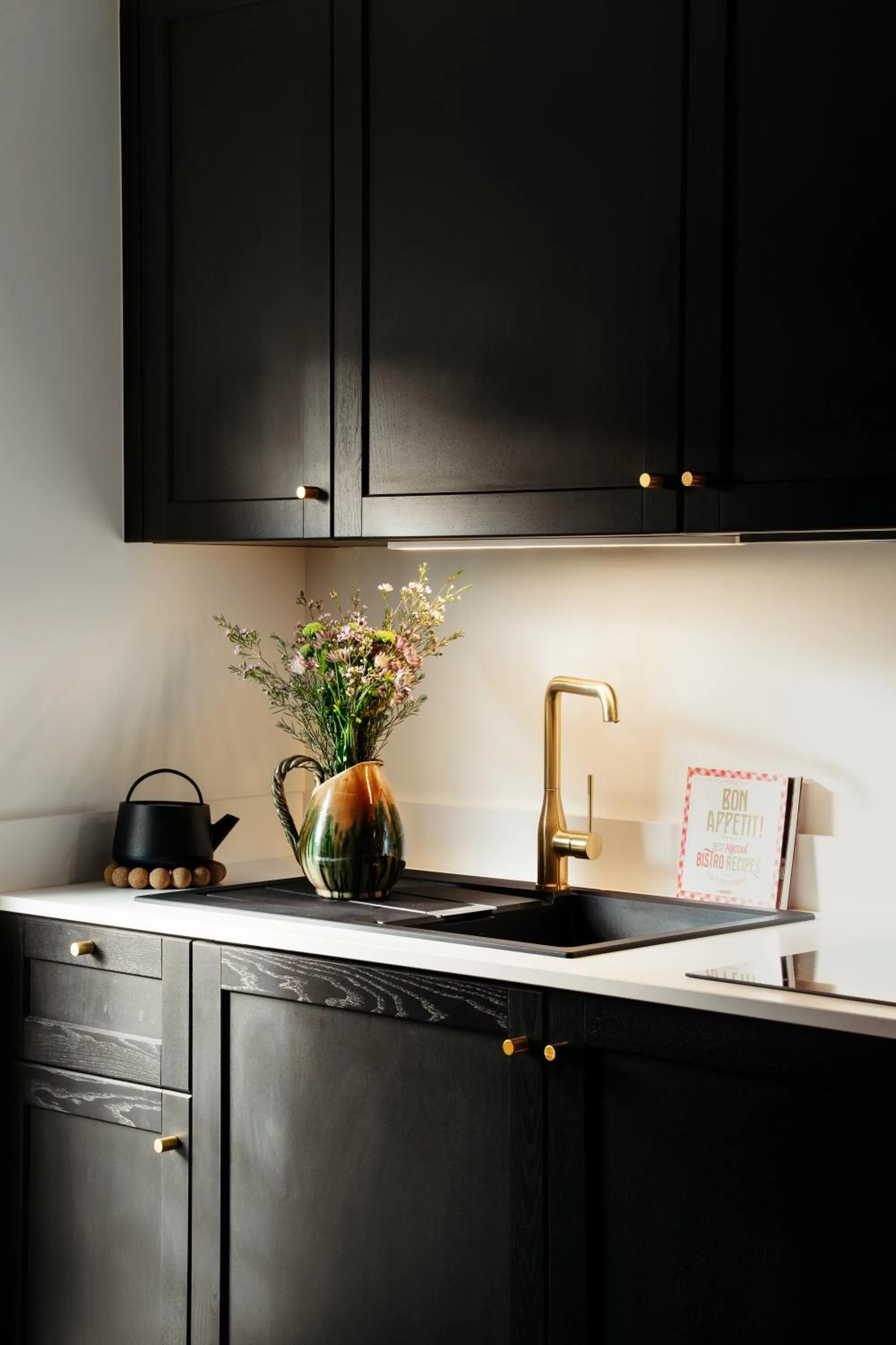 Kitchen or kitchenette in My Maison In Paris Montmartre