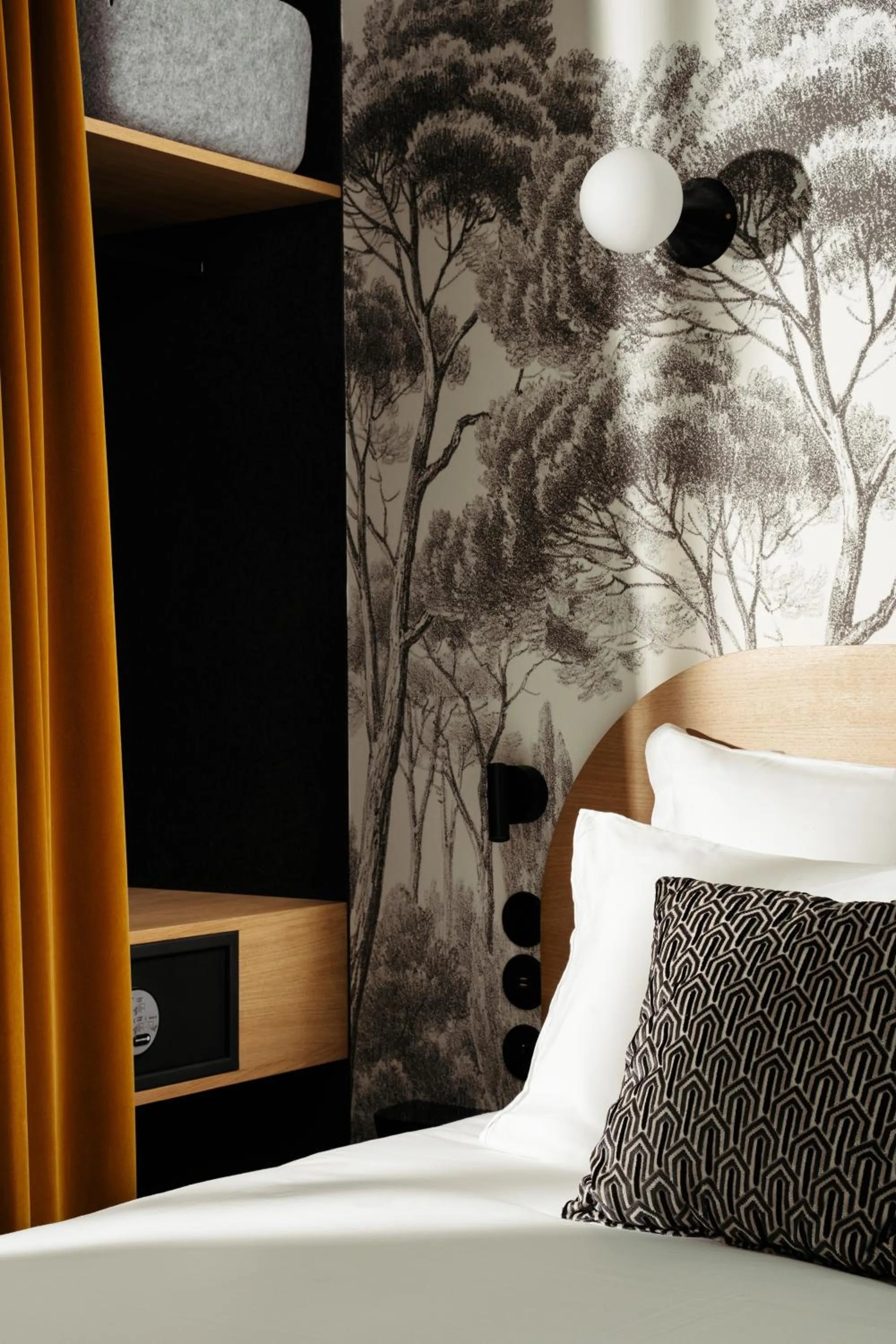 Bedroom, Bed in My Maison In Paris Montmartre