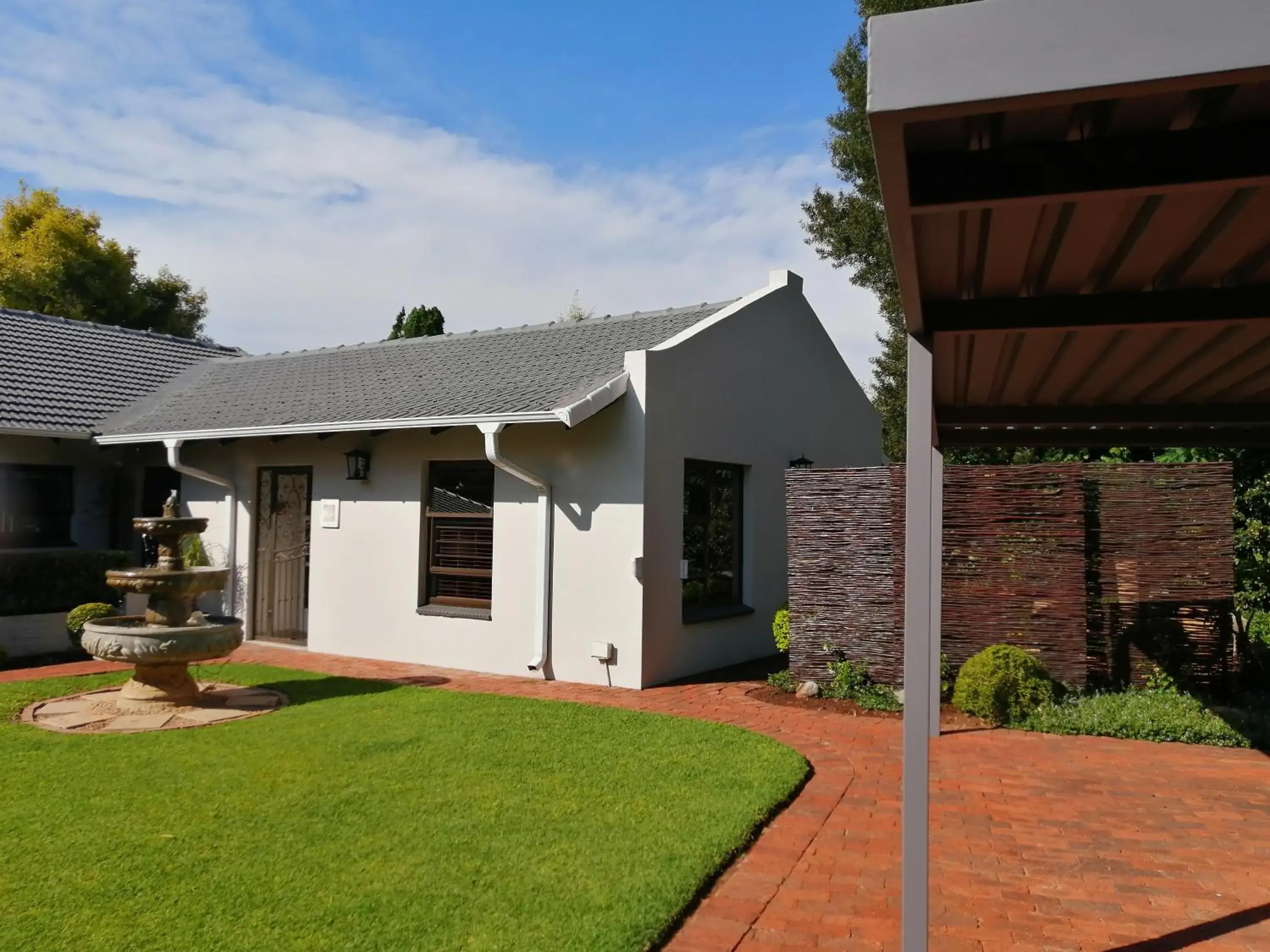 One-Bedroom Apartment - single occupancy in Jasmine Guest Cottage One-Bedroom Apartment - single occupancy in Jasmine Guest Cottage