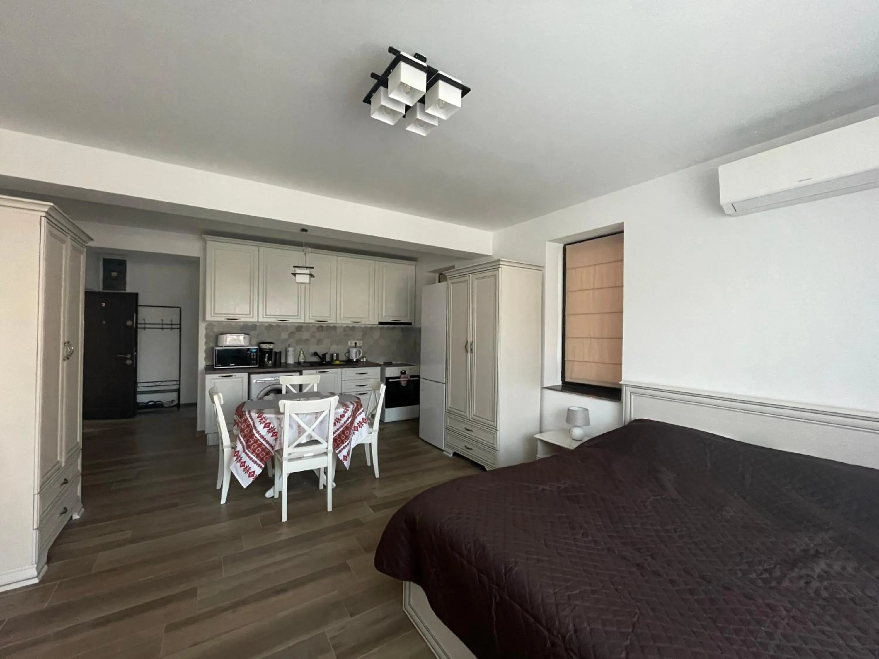 Dining area in Iarca Inn