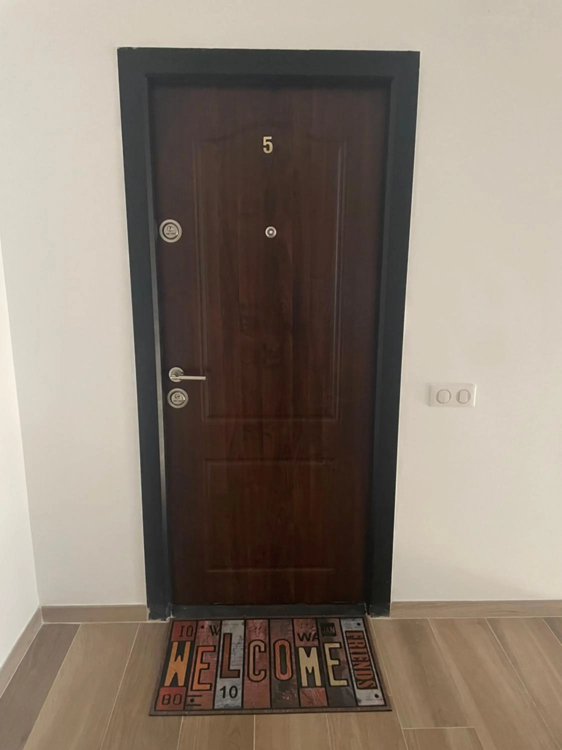 Facade/entrance in Iarca Inn