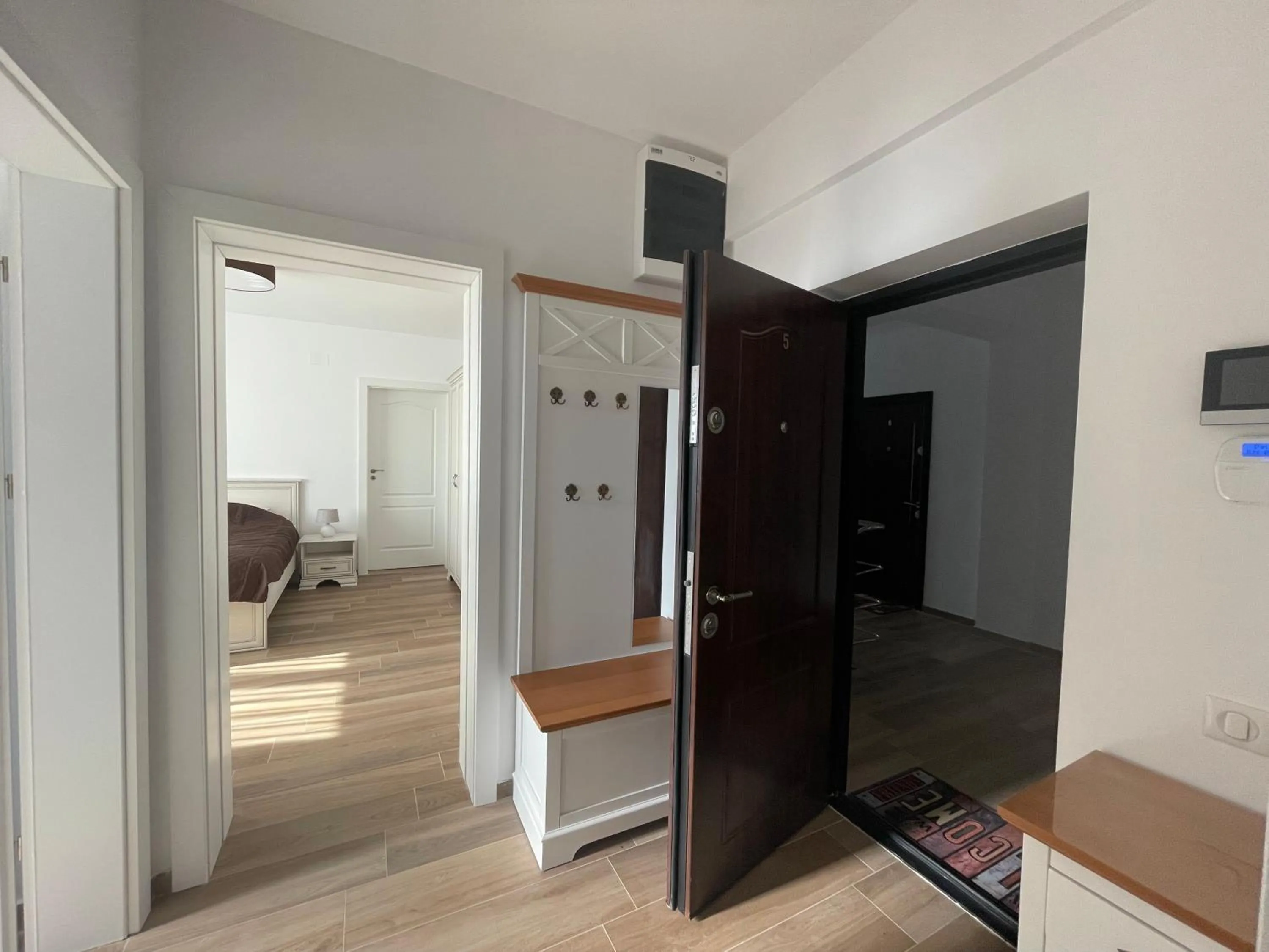 Facade/entrance, Bed in Iarca Inn