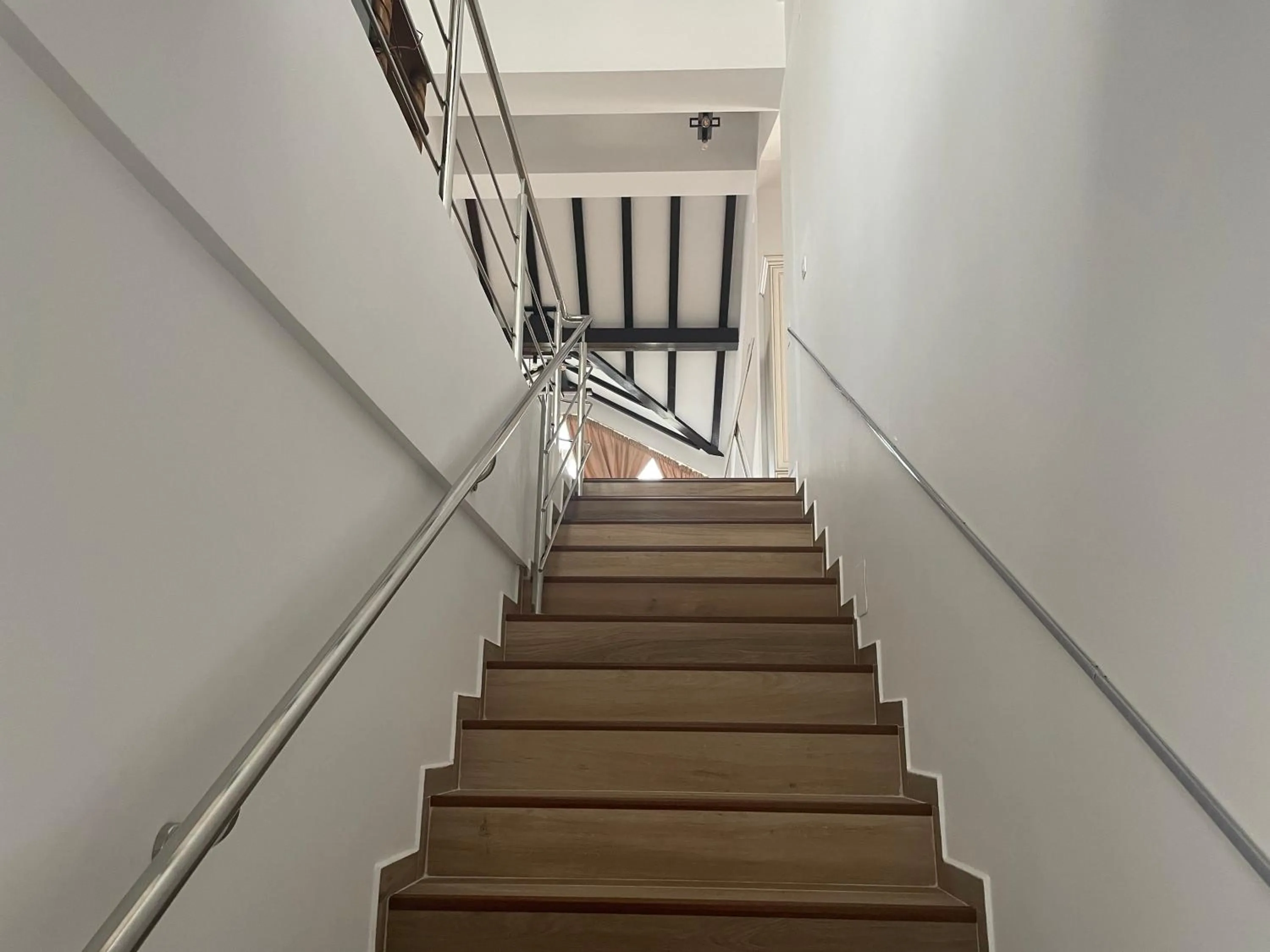 Facade/entrance in Iarca Inn