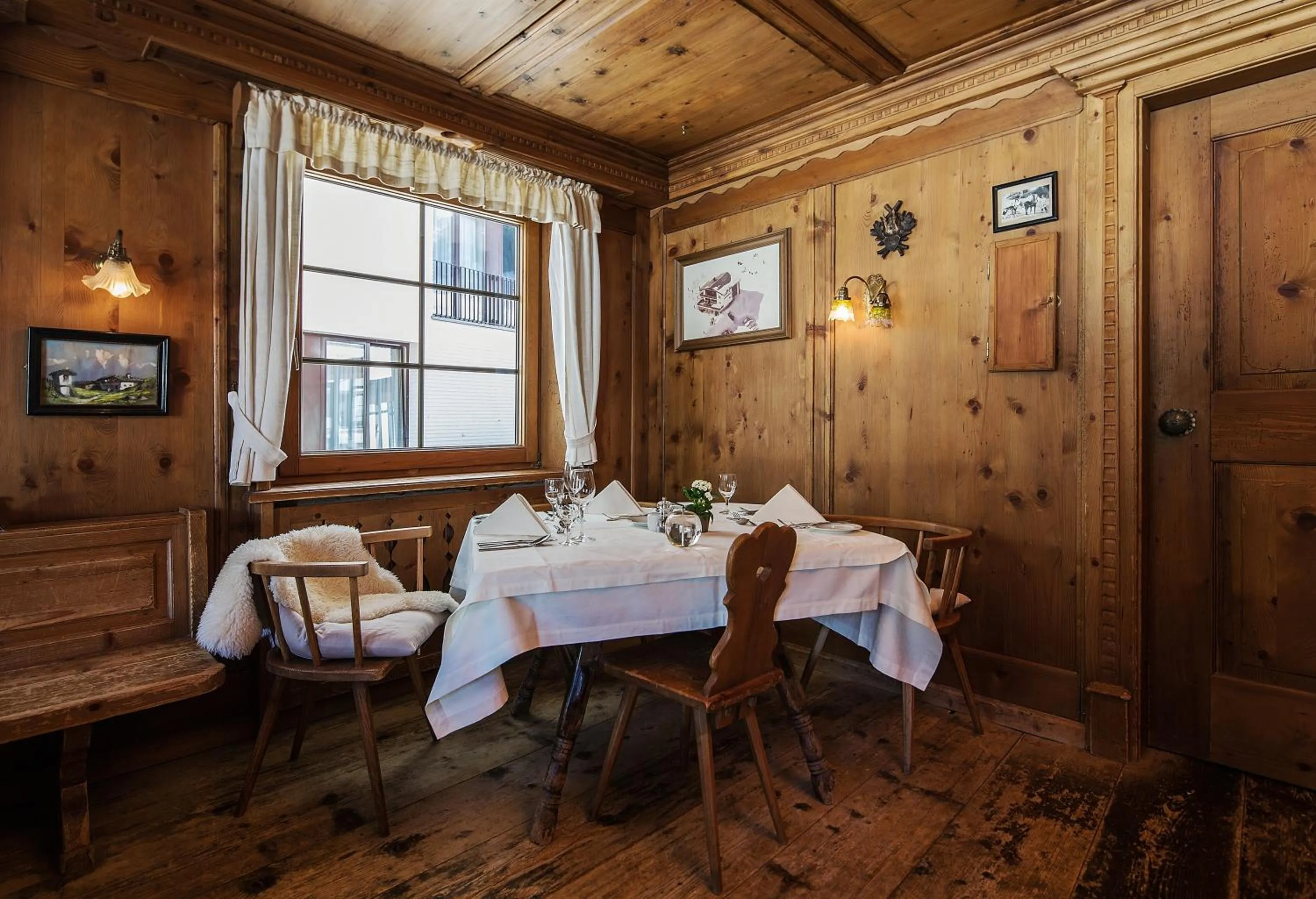 Restaurant/places to eat in Hotel Steffisalp