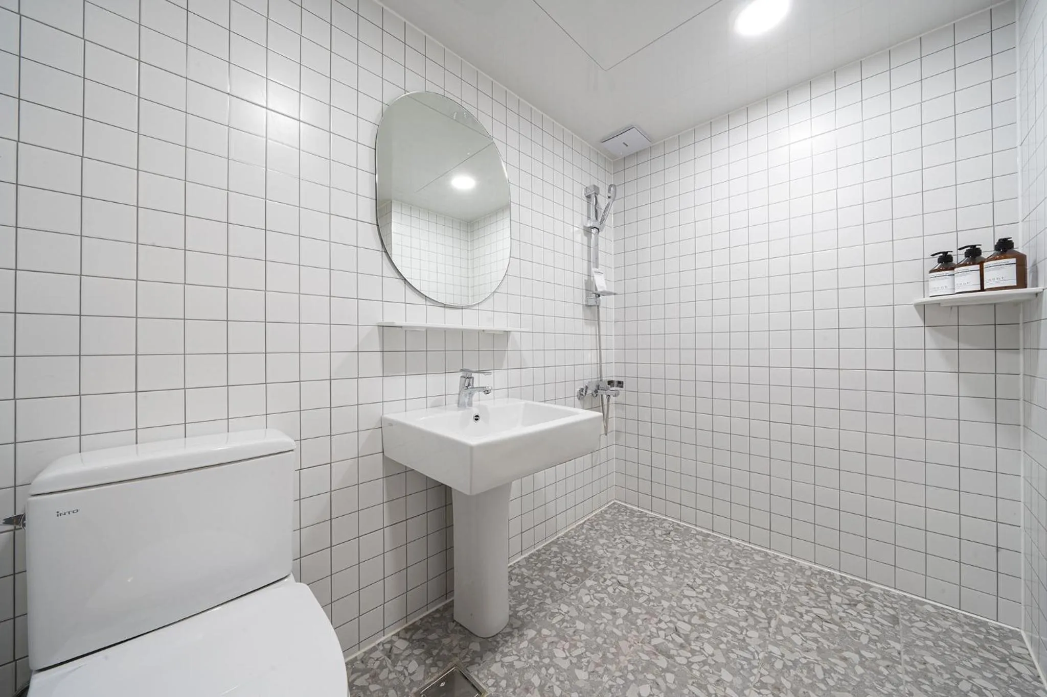 Toilet in Aank Hotel Daejeon Yongjeon 1st