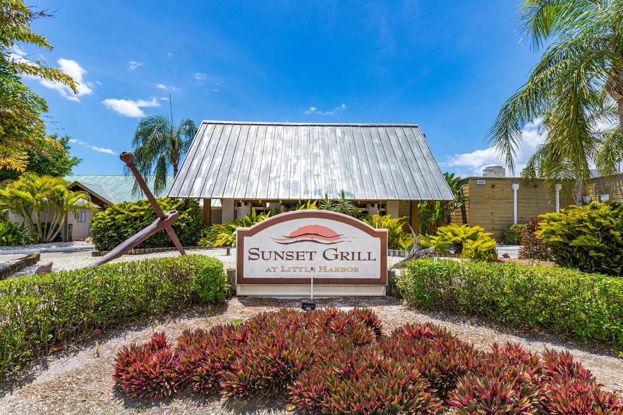 Restaurant/places to eat in The Blue Lagoon